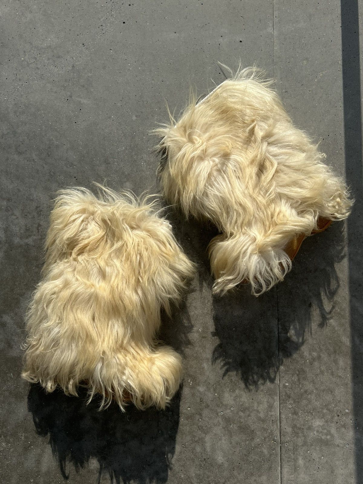 Japanese Brand × Vintage Beige goat fur yeti boots after ski roxy moon vintage Size US 9 / IT 39 - 1 Thumbnail