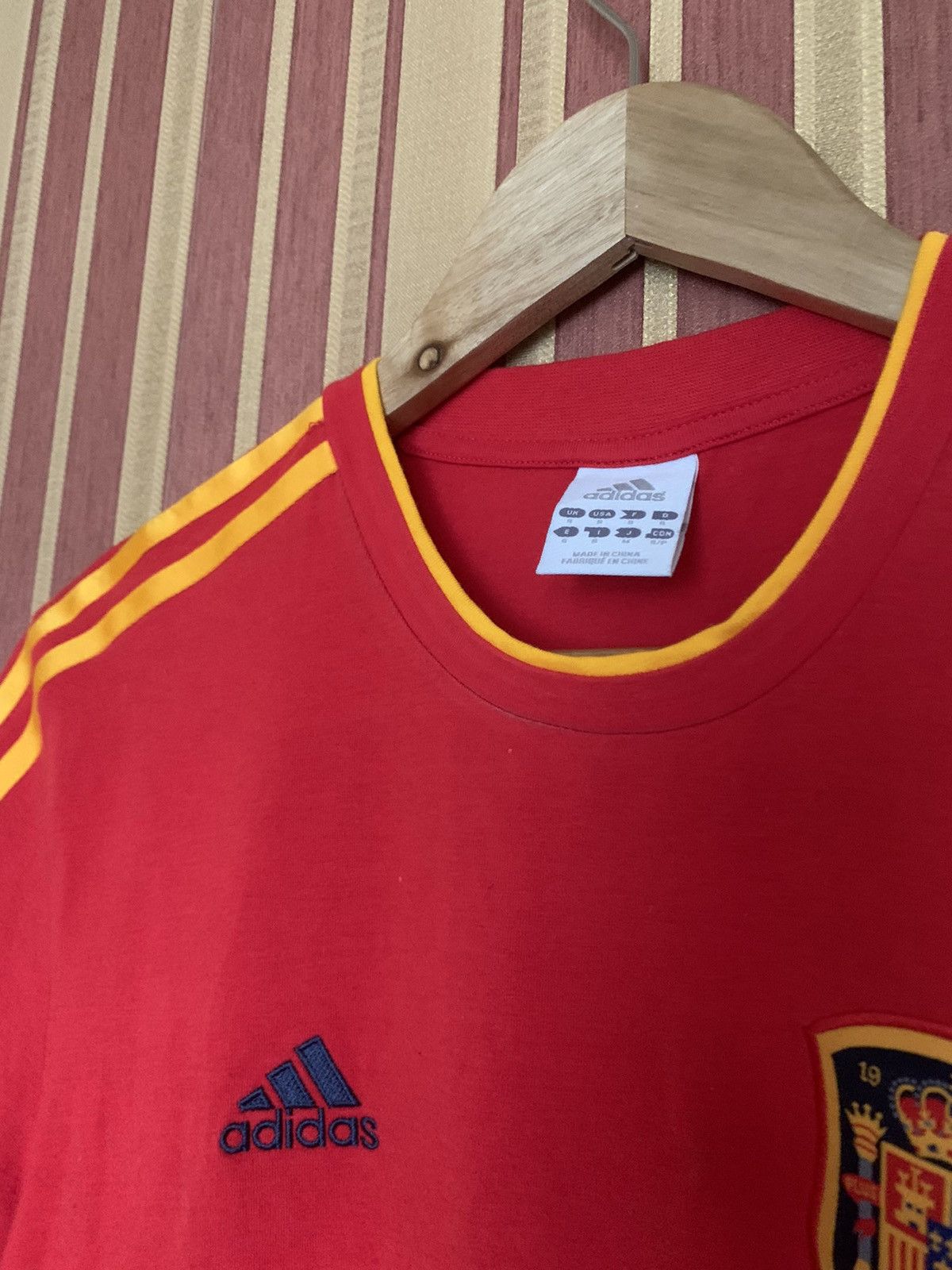 Vintage Vintage adidas spain jersey Size US S / EU 44-46 / 1 - 2 Thumbnail