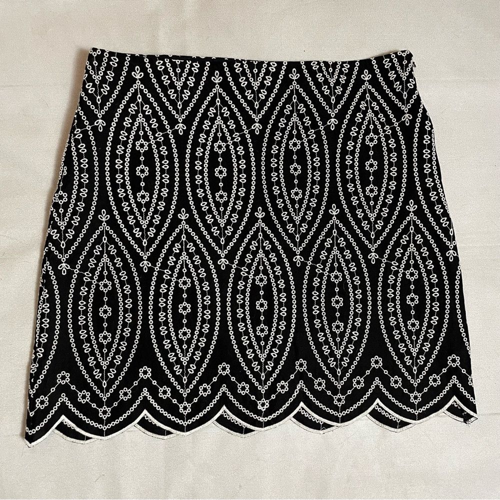 Loft New LOFT Cotton Black White Embroidered Scalloped Shift Ski Size 32" / US 10 / IT 46 - 4 Thumbnail