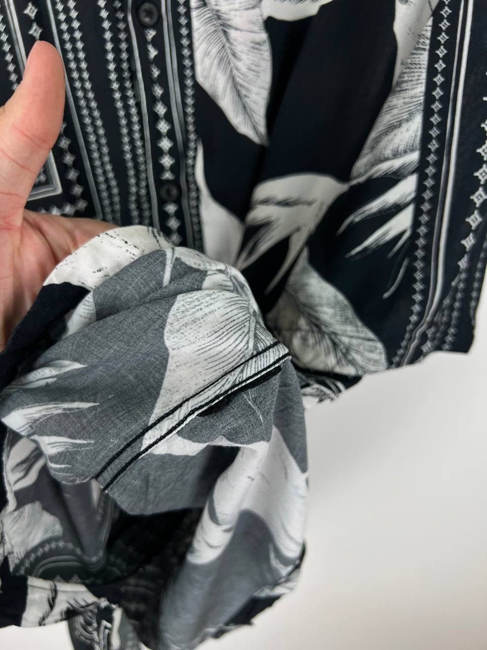 Allsaints Allsaints Hawaii crazy relaxed fit shirt size M Size US M / EU 48-50 / 2 - 4 Thumbnail