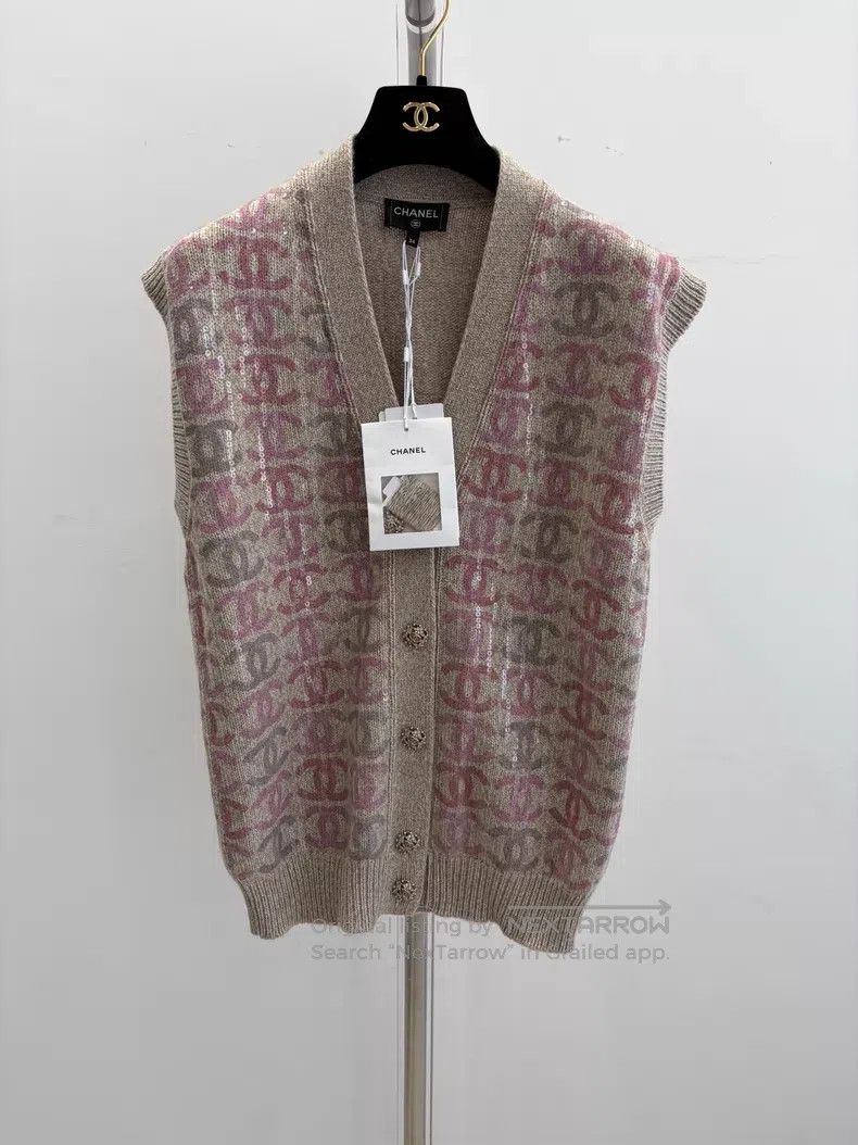 Chanel Chanel Pink sequin double C logo knitted cardigan coat Size XXS / US 00 / IT 34 - 1 Thumbnail
