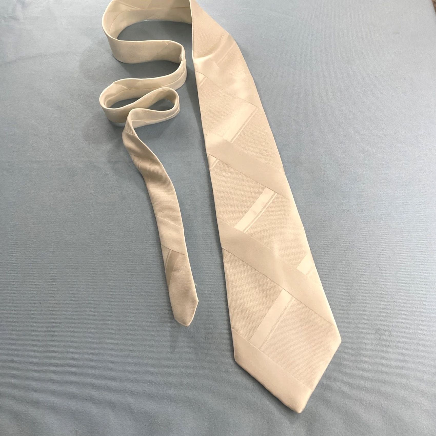 Vintage VINTAGE Superba Necktie Wide White Solid Plaid Textured Woven Tie 1970s 4.2x56 Men Dress Tie Size ONE SIZE - 4 Thumbnail
