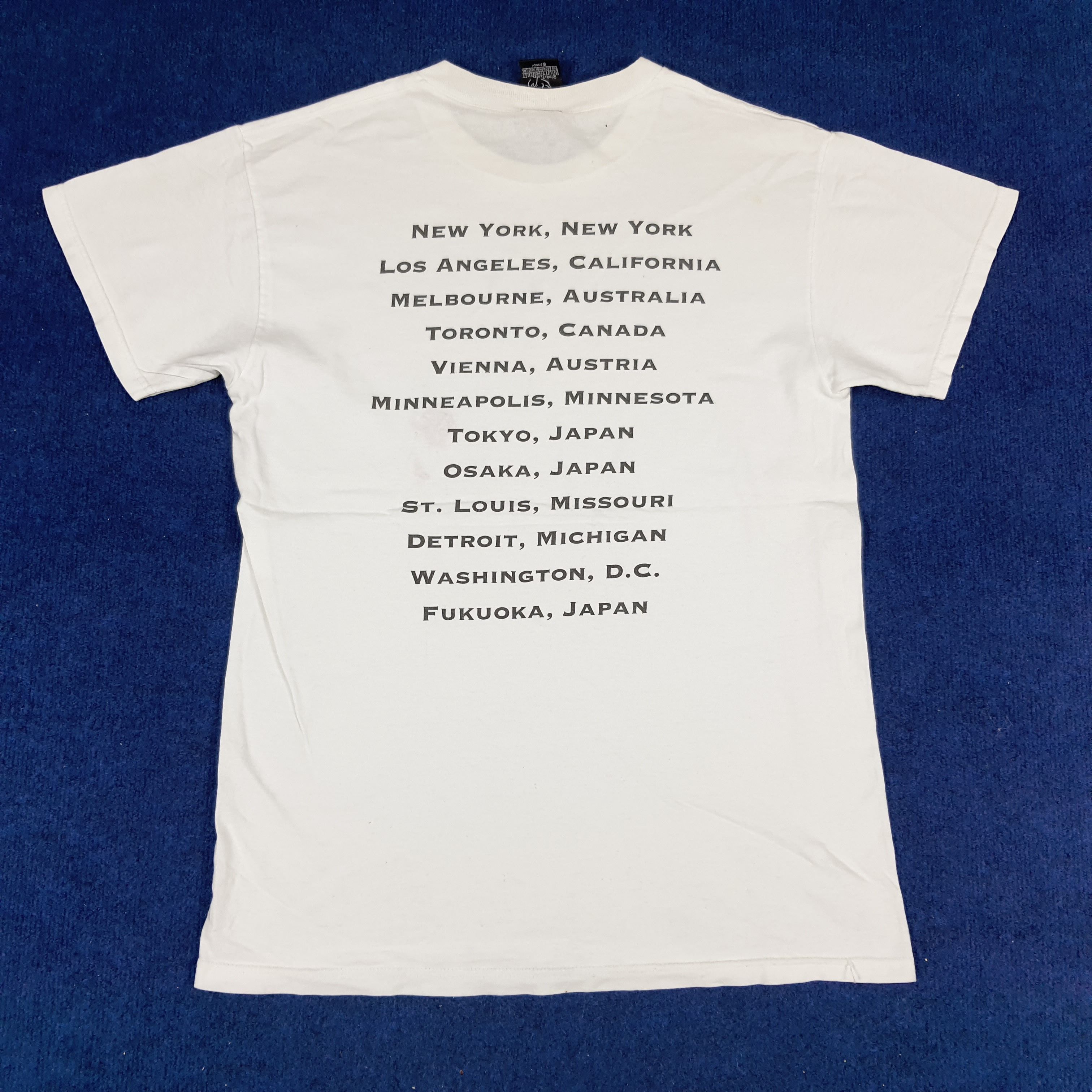 Disney × Vintage Vintage Disney's Beauty and the Beast Musical T-shirt Size US M / EU 48-50 / 2 - 3 Thumbnail