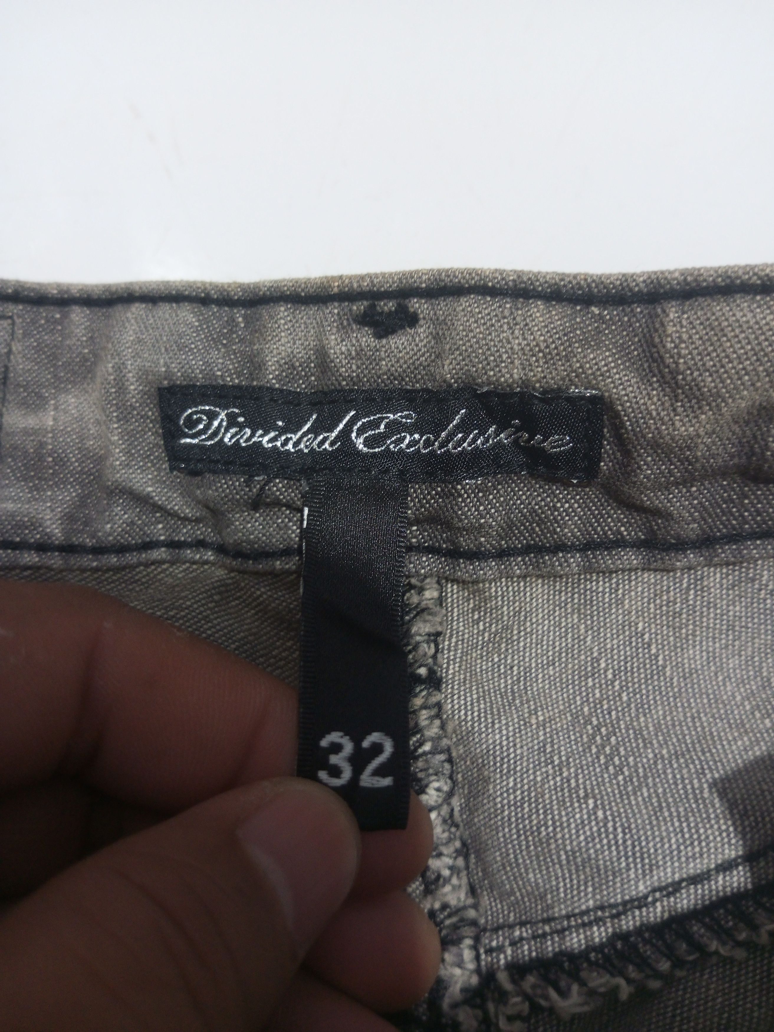 20471120 Vintage divided exclusive dividco by h&m distressed denim Size US 27 - 13 Thumbnail