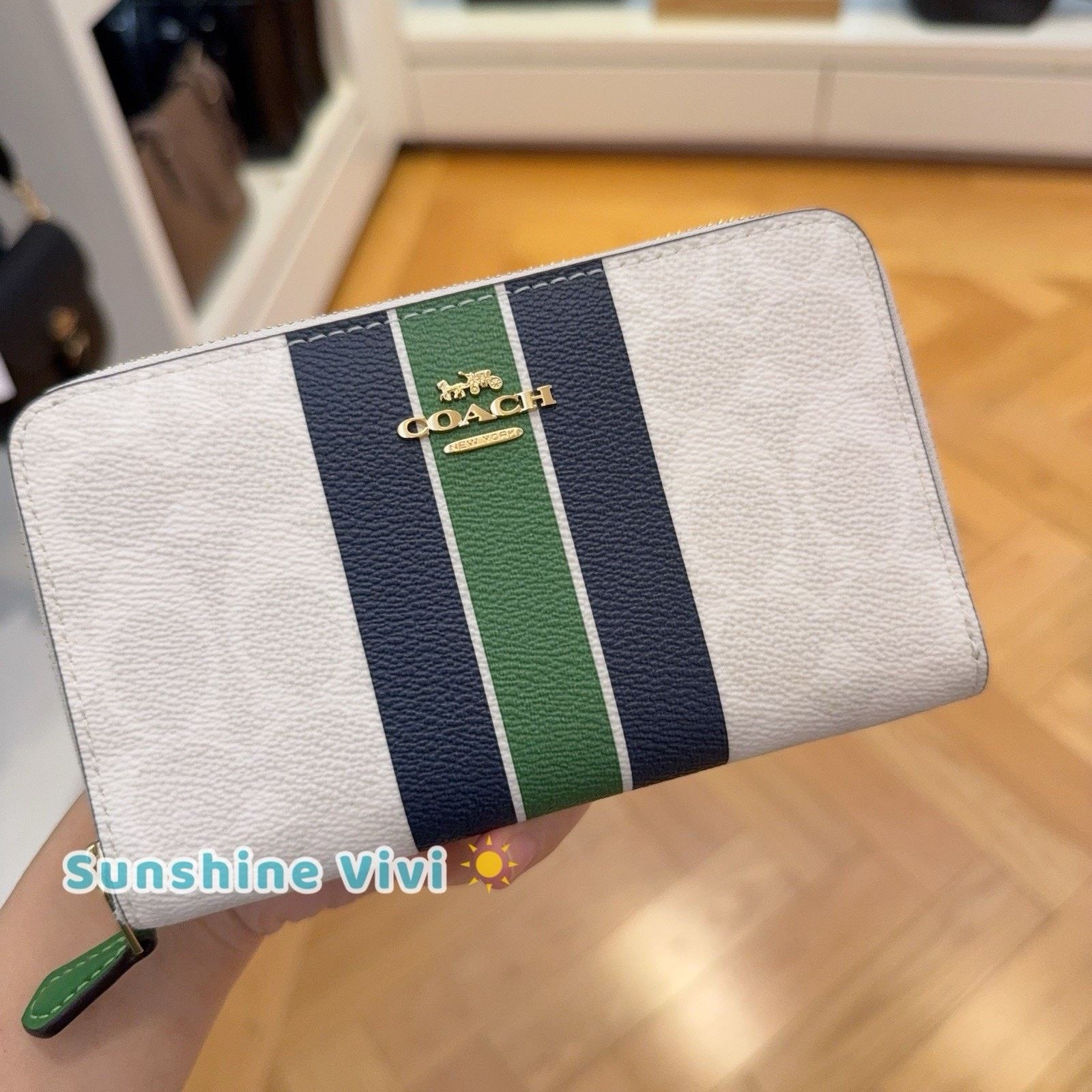 Coach NWT COACH Medium Id Zip Wallet Varsity Stripe CBO79 Size ONE SIZE - 5 Thumbnail