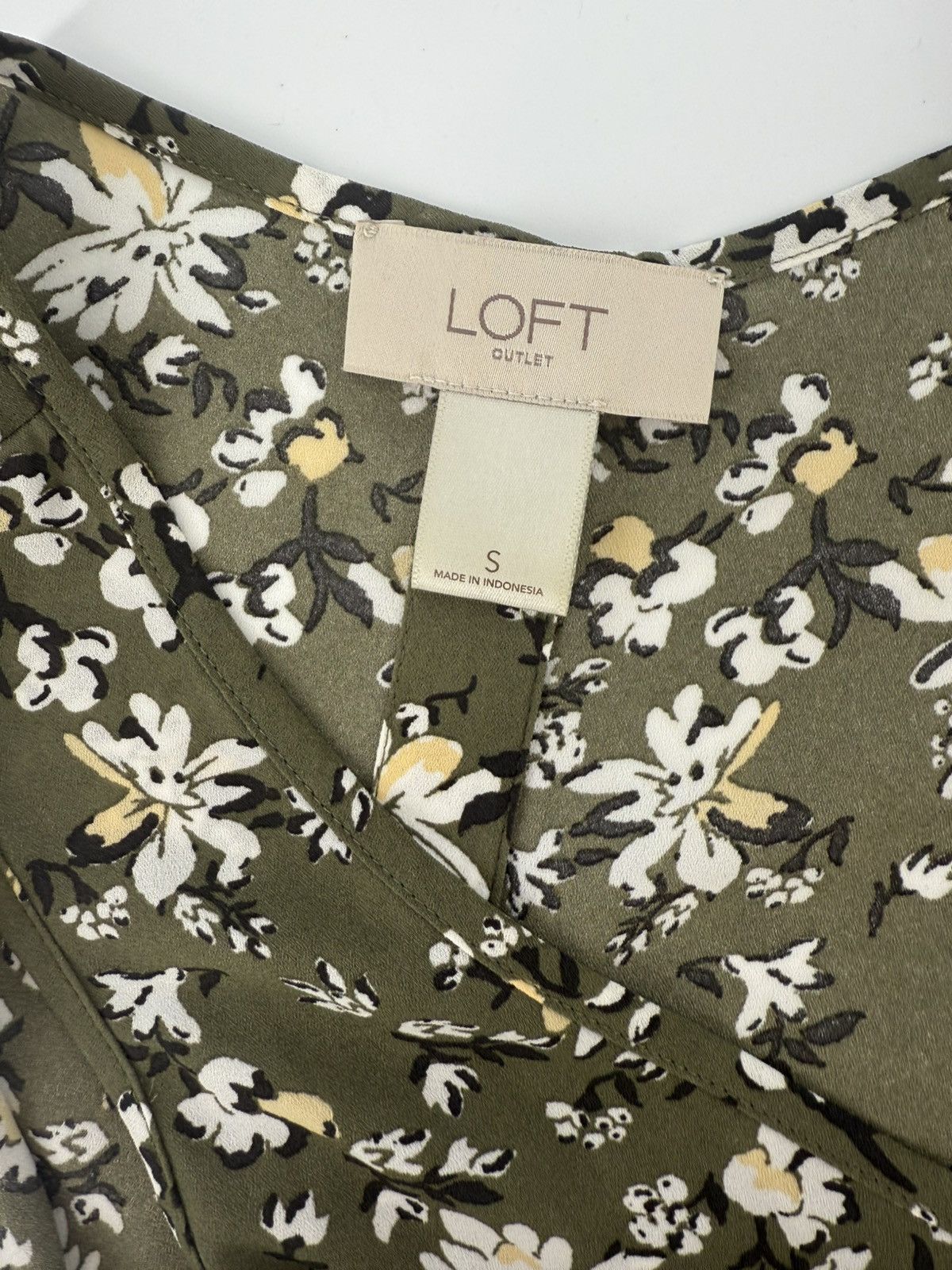Loft LOFT Outlet Floral Sleeveless Tunic Tank Top Size Small Size S / US 4 / IT 40 - 6 Thumbnail