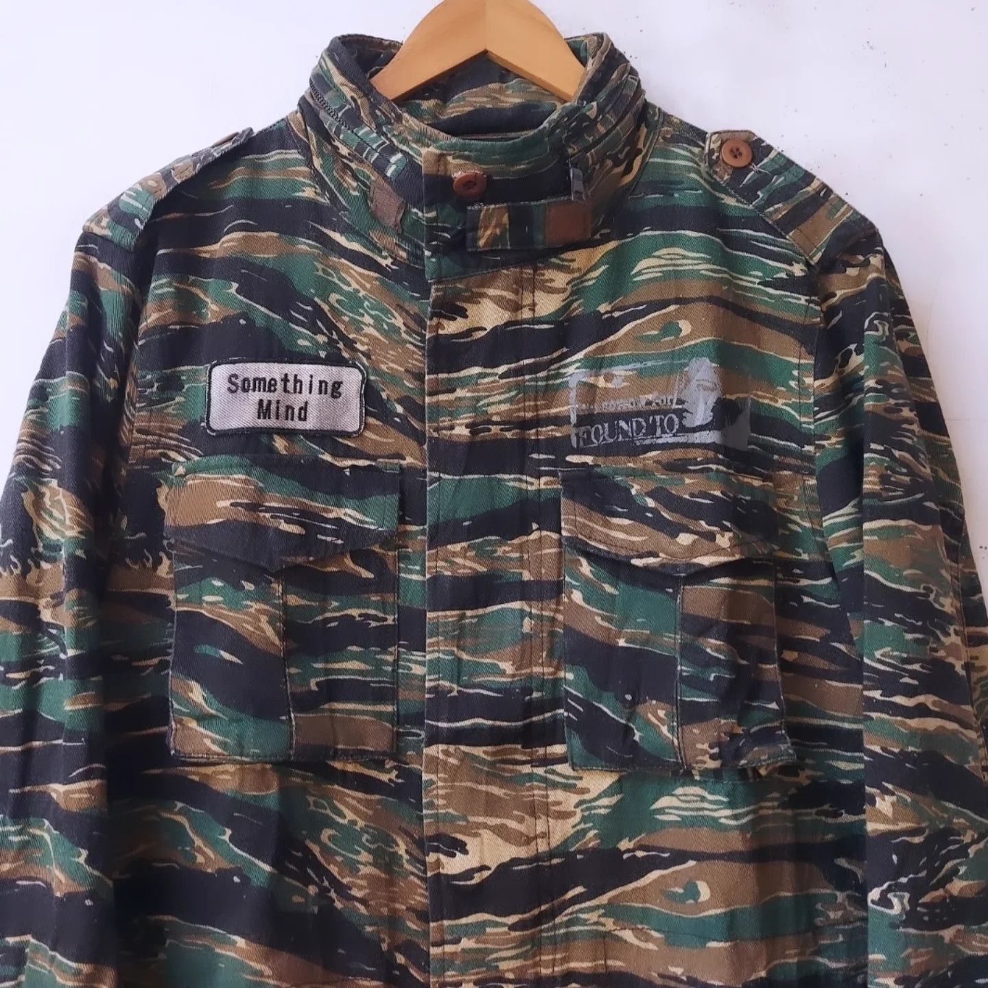 In The Attic × Japanese Brand Japanese Brand In The Attic Camo Tiger Stripe Field Jacket Size US S / EU 44-46 / 1 - 4 Thumbnail