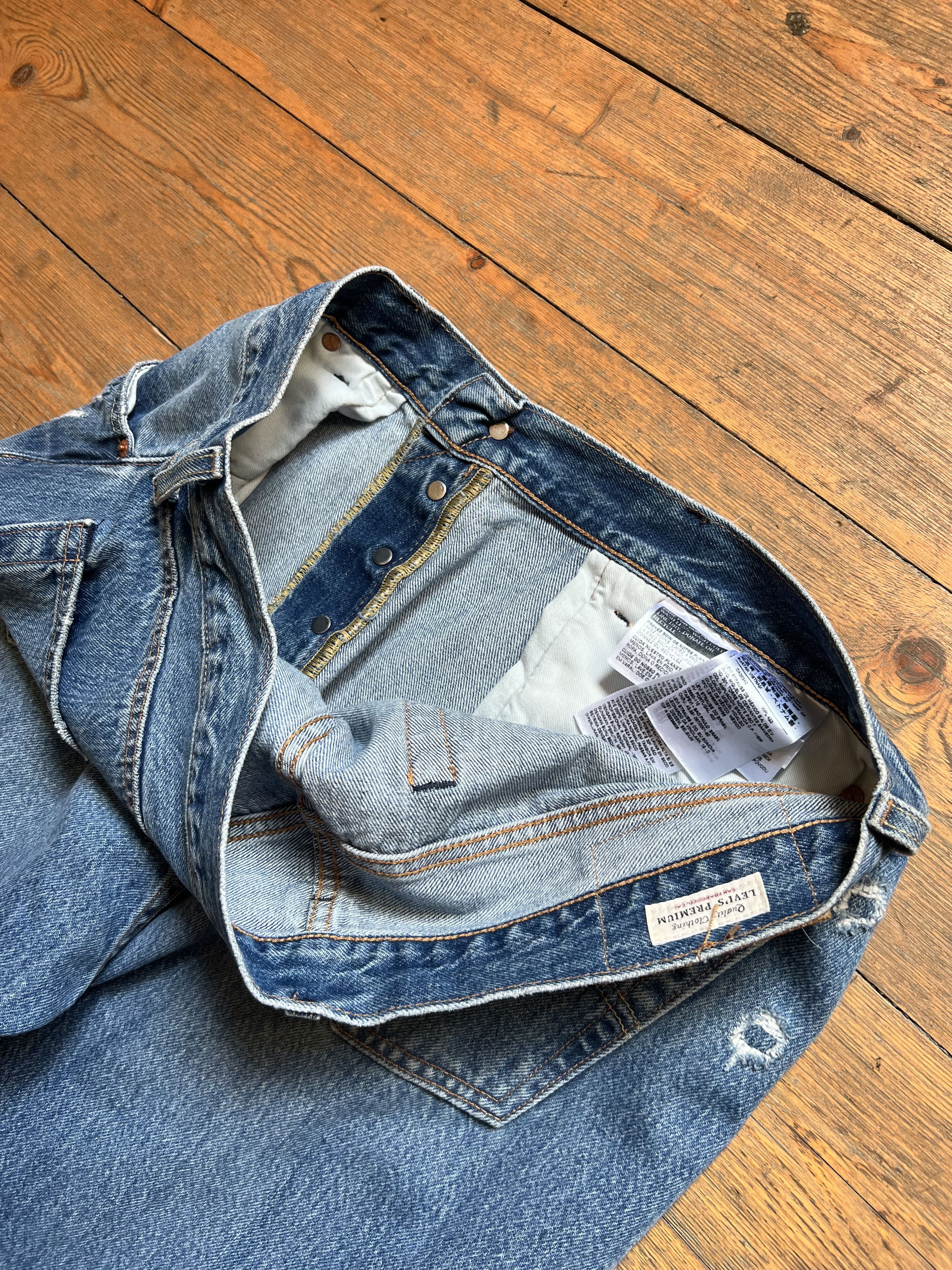 Levi's Vintage Clothing Levis Distressed 501 93 Baggie Relaxed Fit Denim Jeans pants Size US 36 / EU 52 - 5 Thumbnail