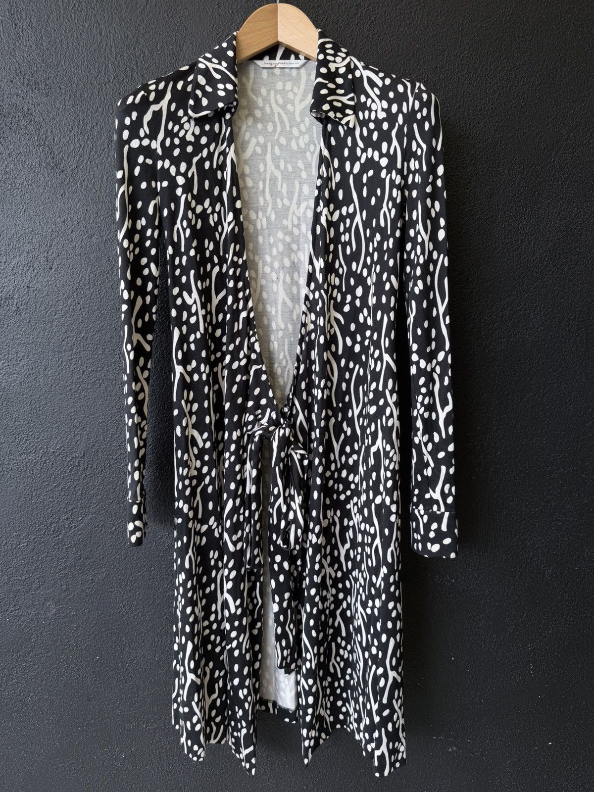 Diane von Furstenberg Diane von Furstenberg (DVF) Jeanne Silk Jersey Wrap Dress Size S / US 4 / IT 40 - 1 Thumbnail