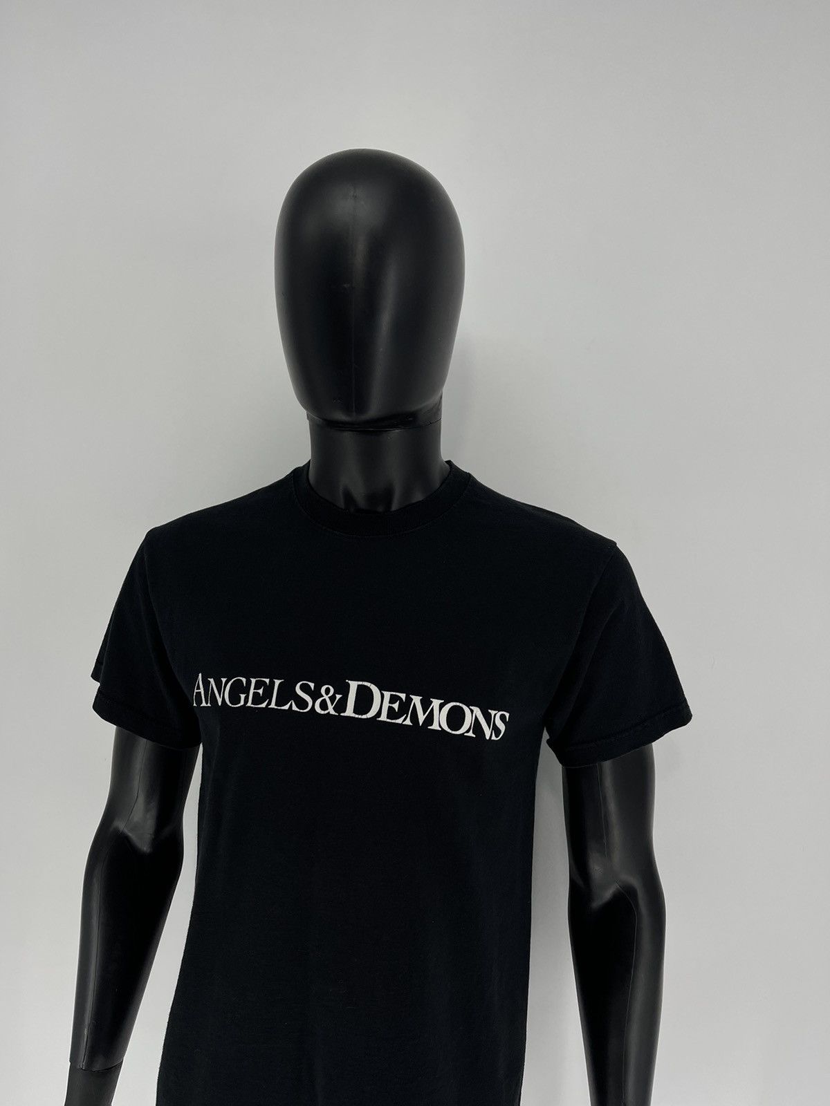 Vintage Vintage Angels And Demons Movie Graphic Tee Tom Hanks Rare Size US M / EU 48-50 / 2 - 6 Thumbnail