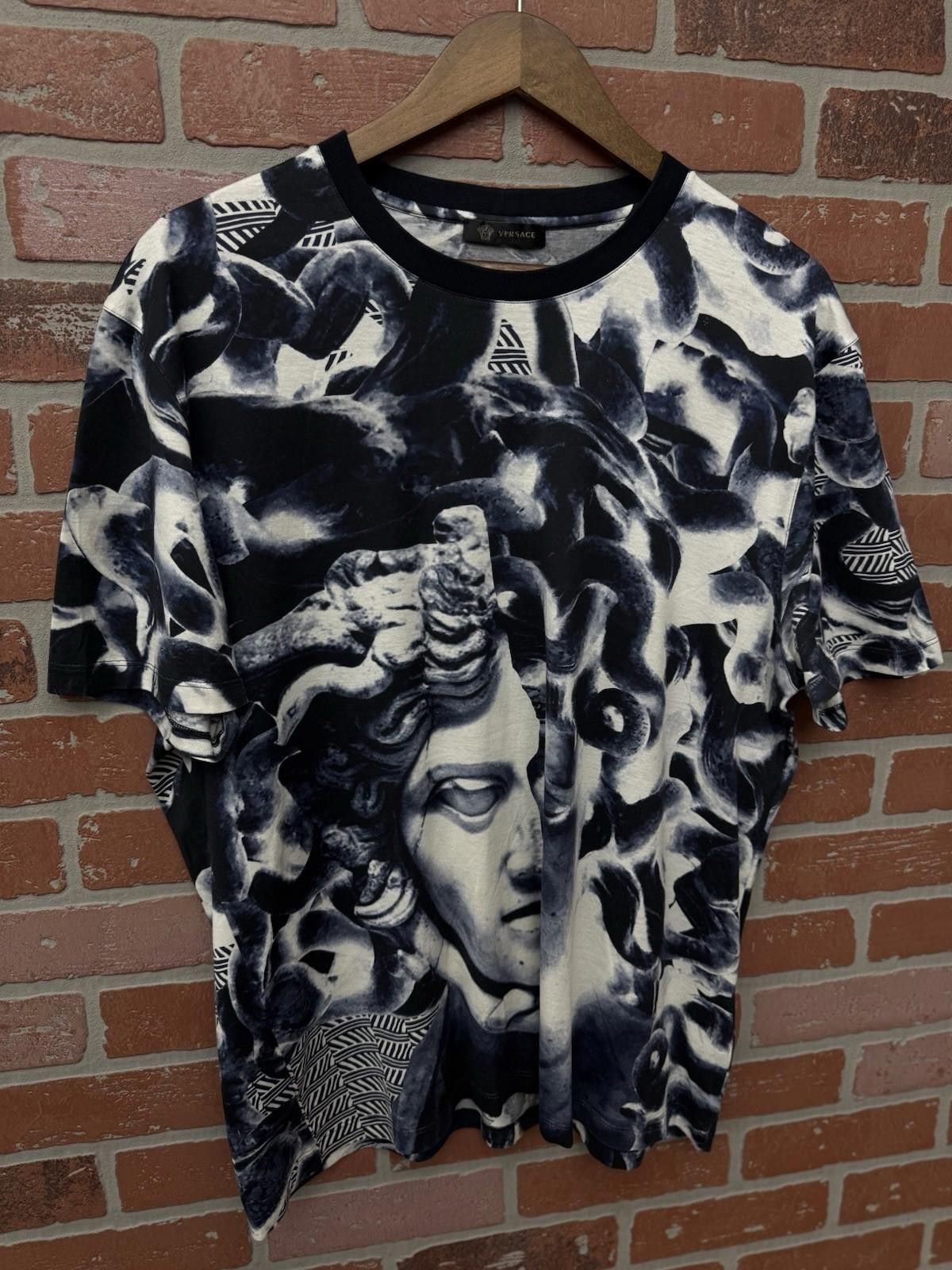 Versace Versace Black T-Shirt Men’s Size 3XL | Medusa Face Tee | Size US XXL / EU 58 / 5 - 3 Thumbnail