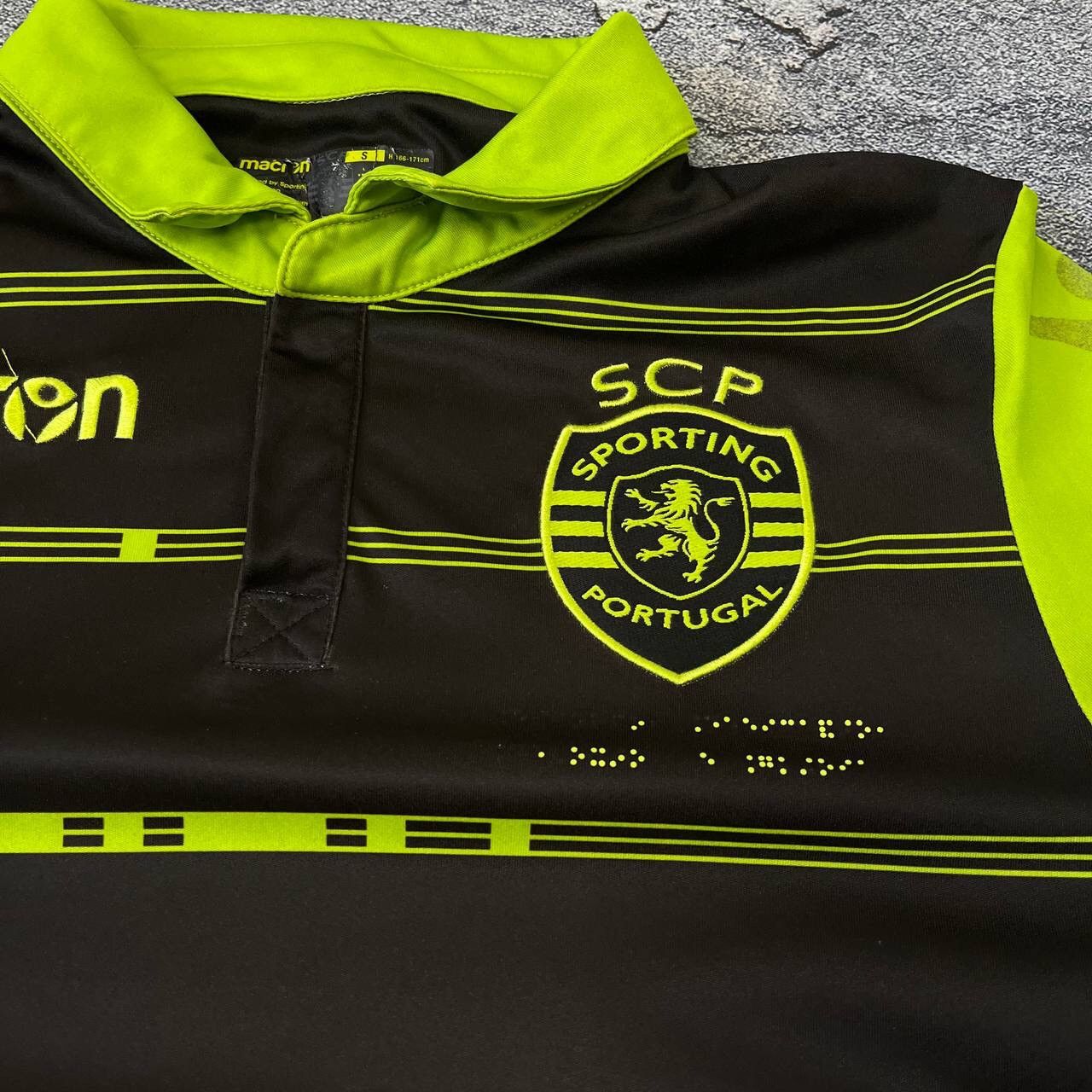 Macron Sporting 2017/2018 Away Football Jersey Soccer T-Shirt Size US S / EU 44-46 / 1 - 16 Thumbnail