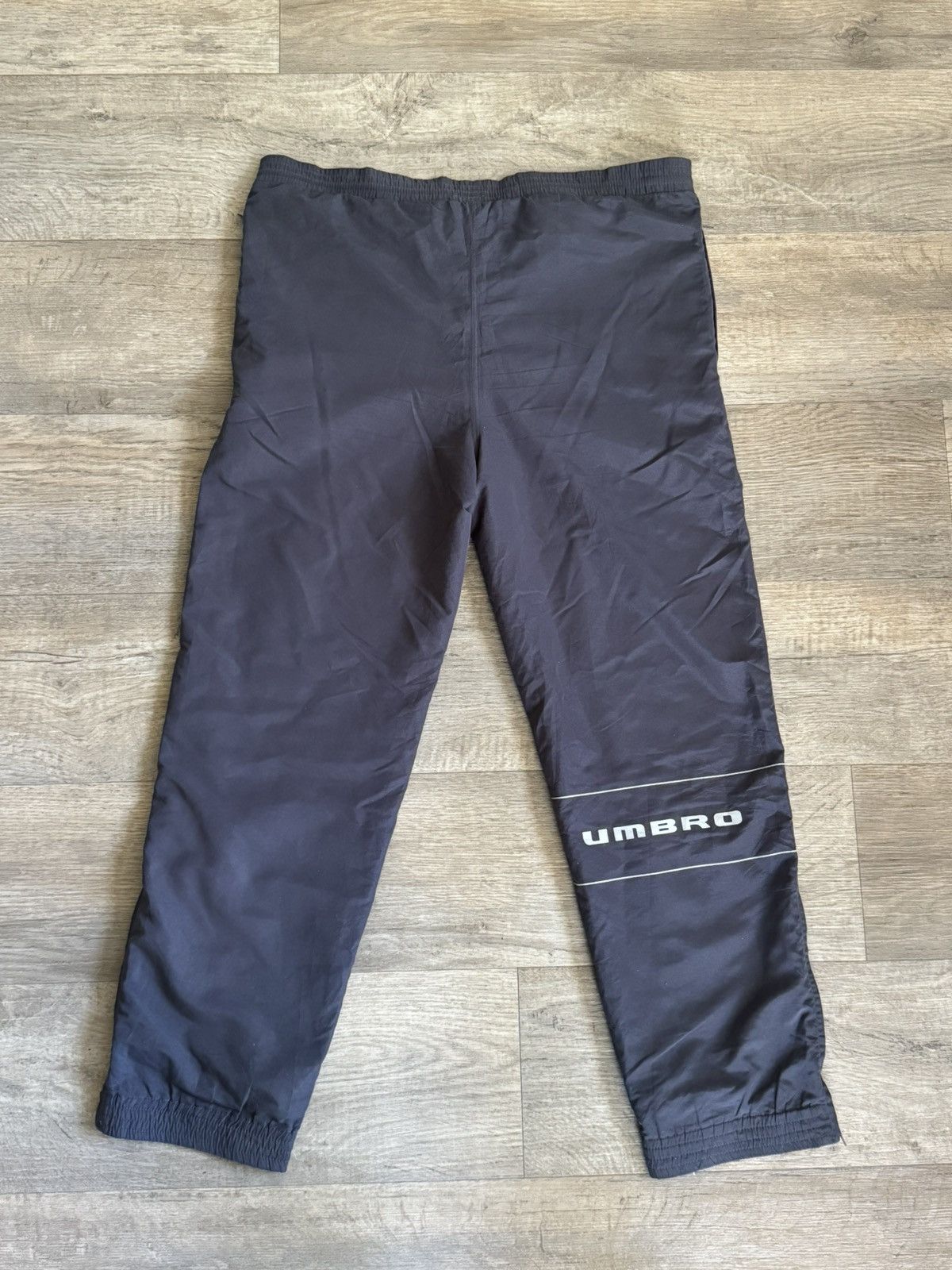 Umbro Vintage Umbro Sweatpants Size US 36 / EU 52 - 4 Thumbnail