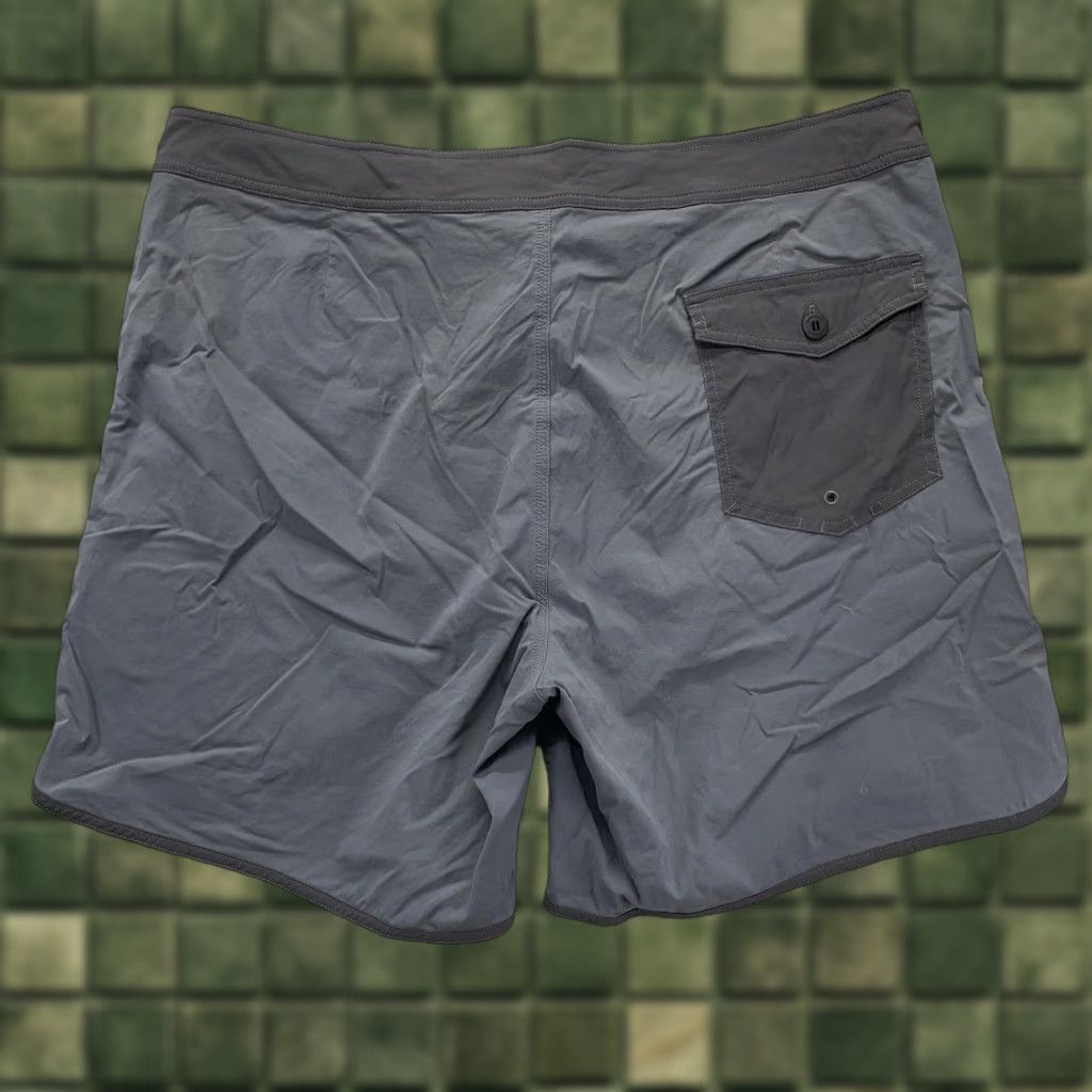Patagonia Patagonia Bottom Men 40 Surf Wavefarer Scallop Hem Beach Swim 7" Gray Nylon Spandex Quick Dry Pockets Drawstring Board Shorts Vintage No Size US 40 / EU 56 - 1 Thumbnail