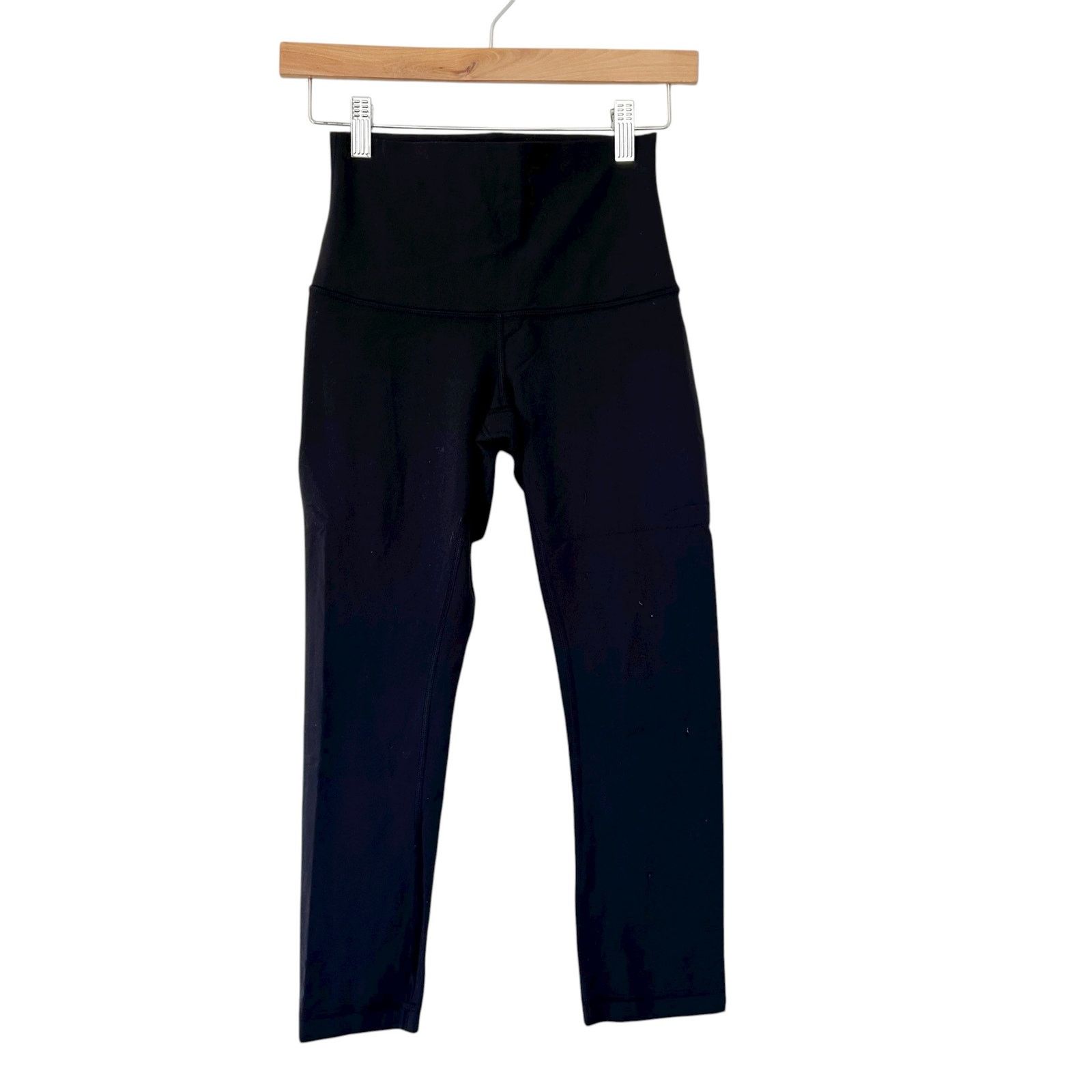 Lululemon Lululemon Black Cropped Leggings Sz S Size 27" / US 4 / IT 40 - 1 Thumbnail