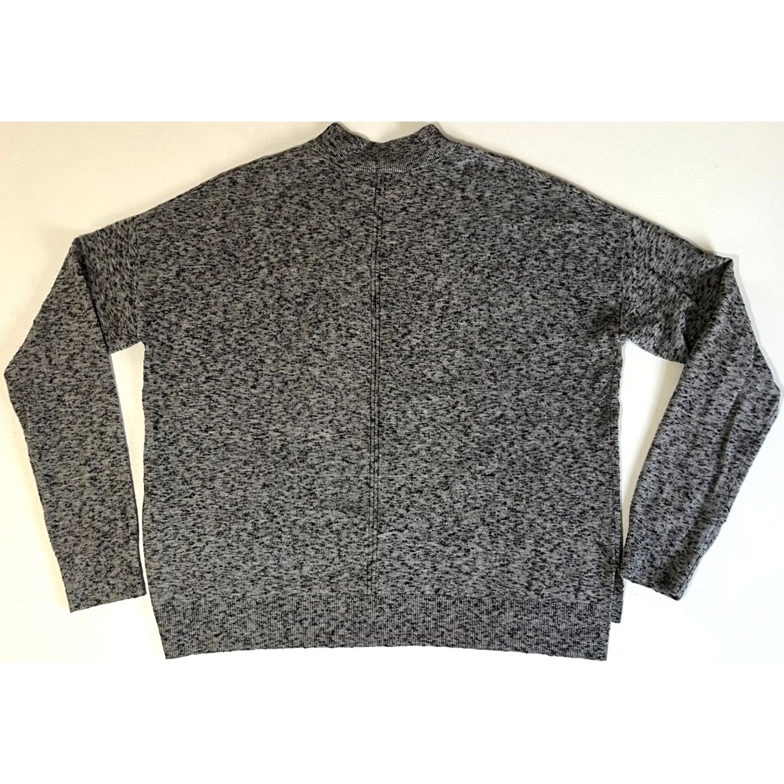 Vintage Wilfred Aritzia Knit Sweater Sz M Heather Gray Yarn Made in Italy Women’s Size M / US 6-8 / IT 42-44 - 5 Thumbnail