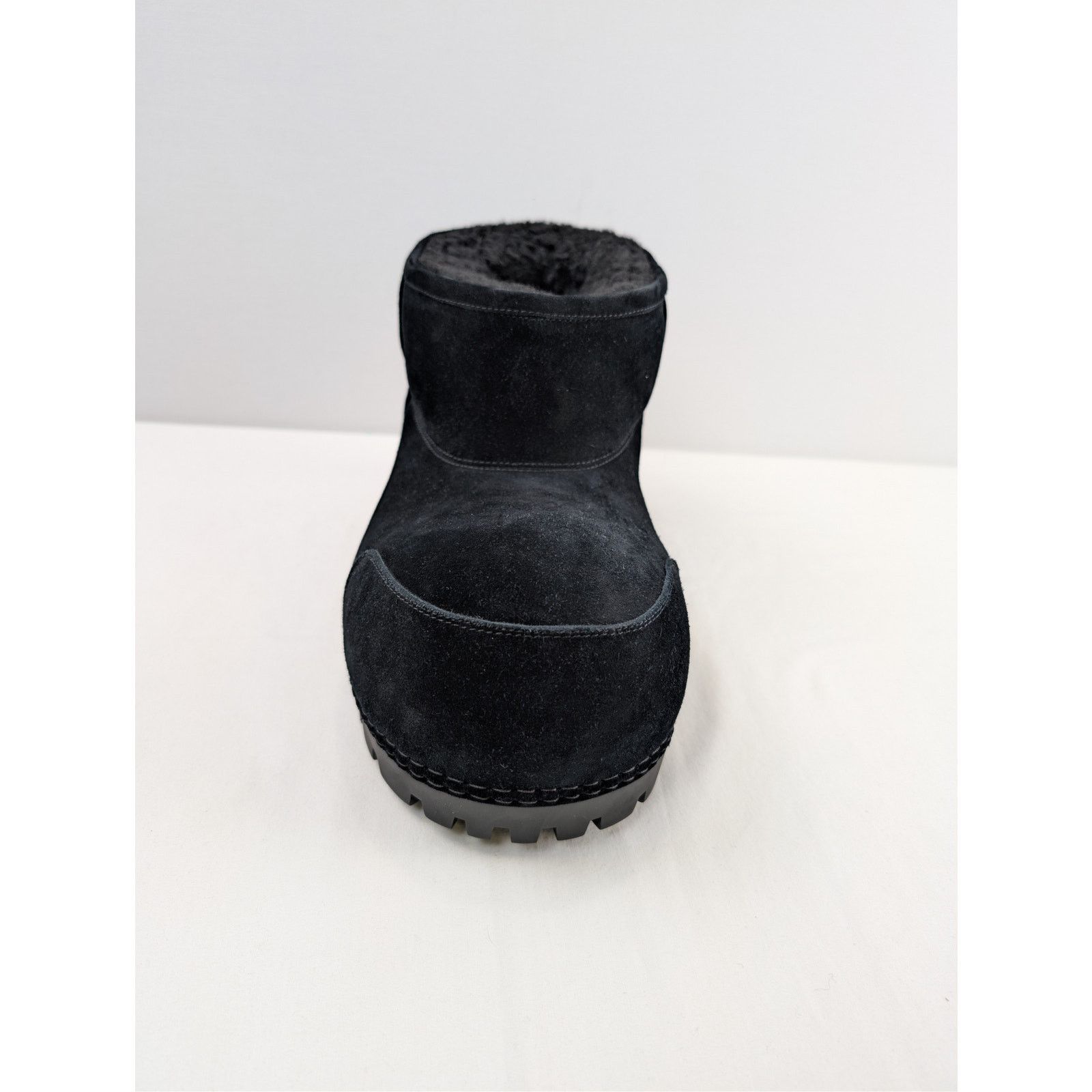 Balenciaga o1rshd1 Suede/Fake Shearling Alaska Fur Bootie Boots Black Size US 11 / EU 44 - 14 Thumbnail
