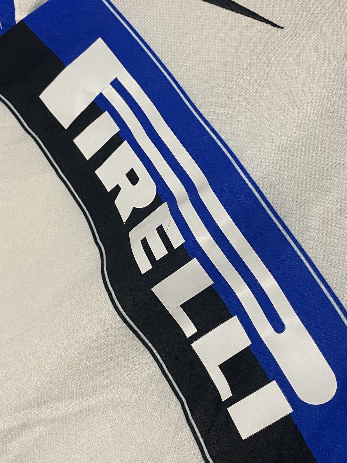 Nike Vintage Inter Nike Soccer Jersey Pirellli Camiseta Football Size US M / EU 48-50 / 2 - 2 Thumbnail