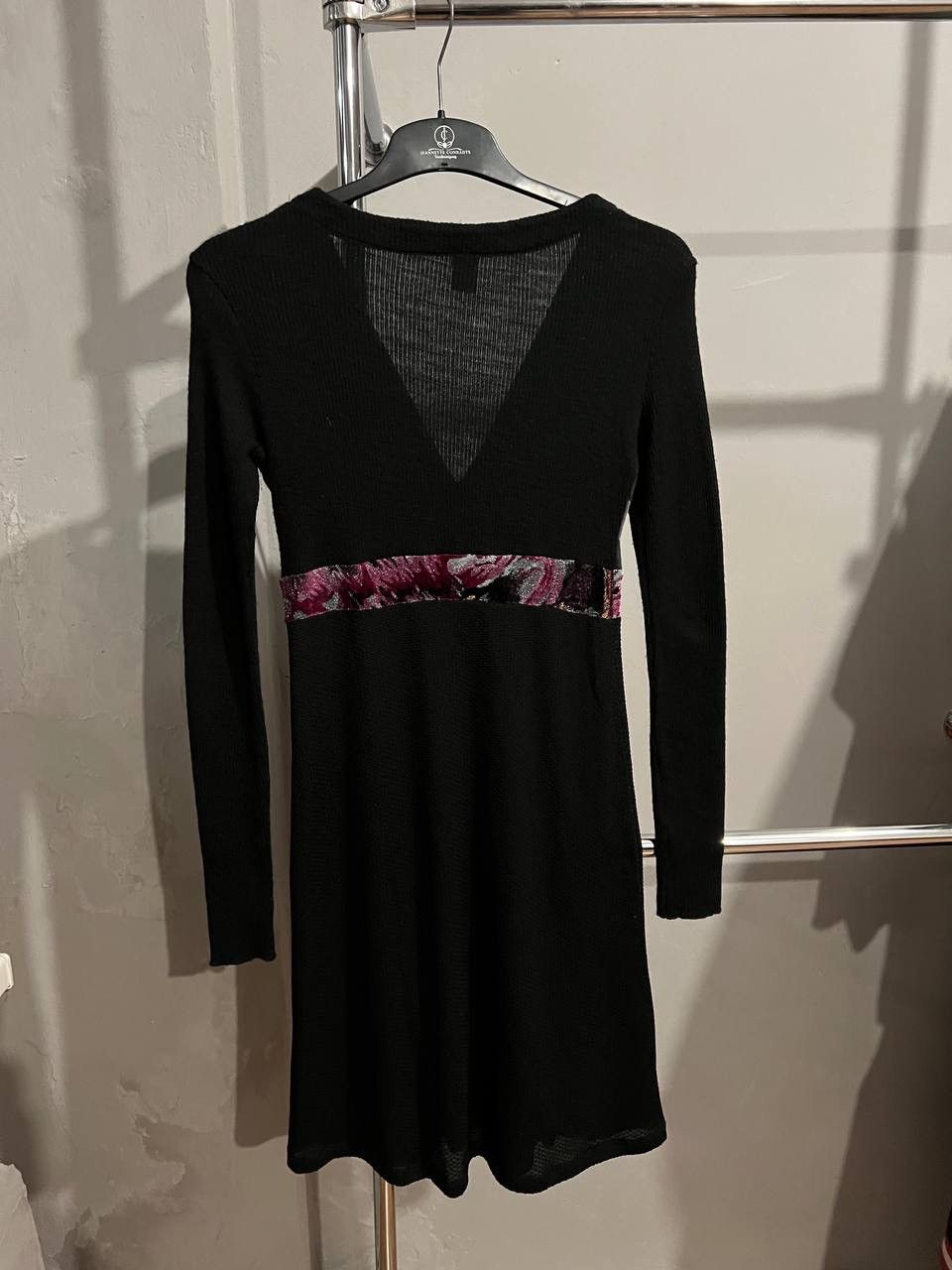 Custo Barcelona CUSTO BARCELONA DESIGNER PRINT ELEMENTS V NECK DRESS SIZE 3 Size S / US 4 / IT 40 - 13 Thumbnail