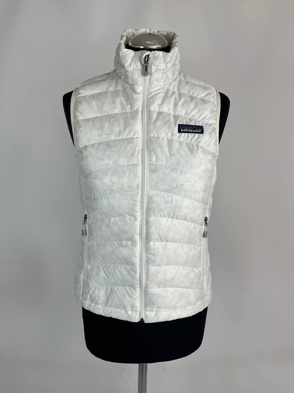 Patagonia Patagonia Down Vest White Zip Quilted Puffer Style (0431) Size XS / US 0-2 / IT 36-38 - 1 Thumbnail