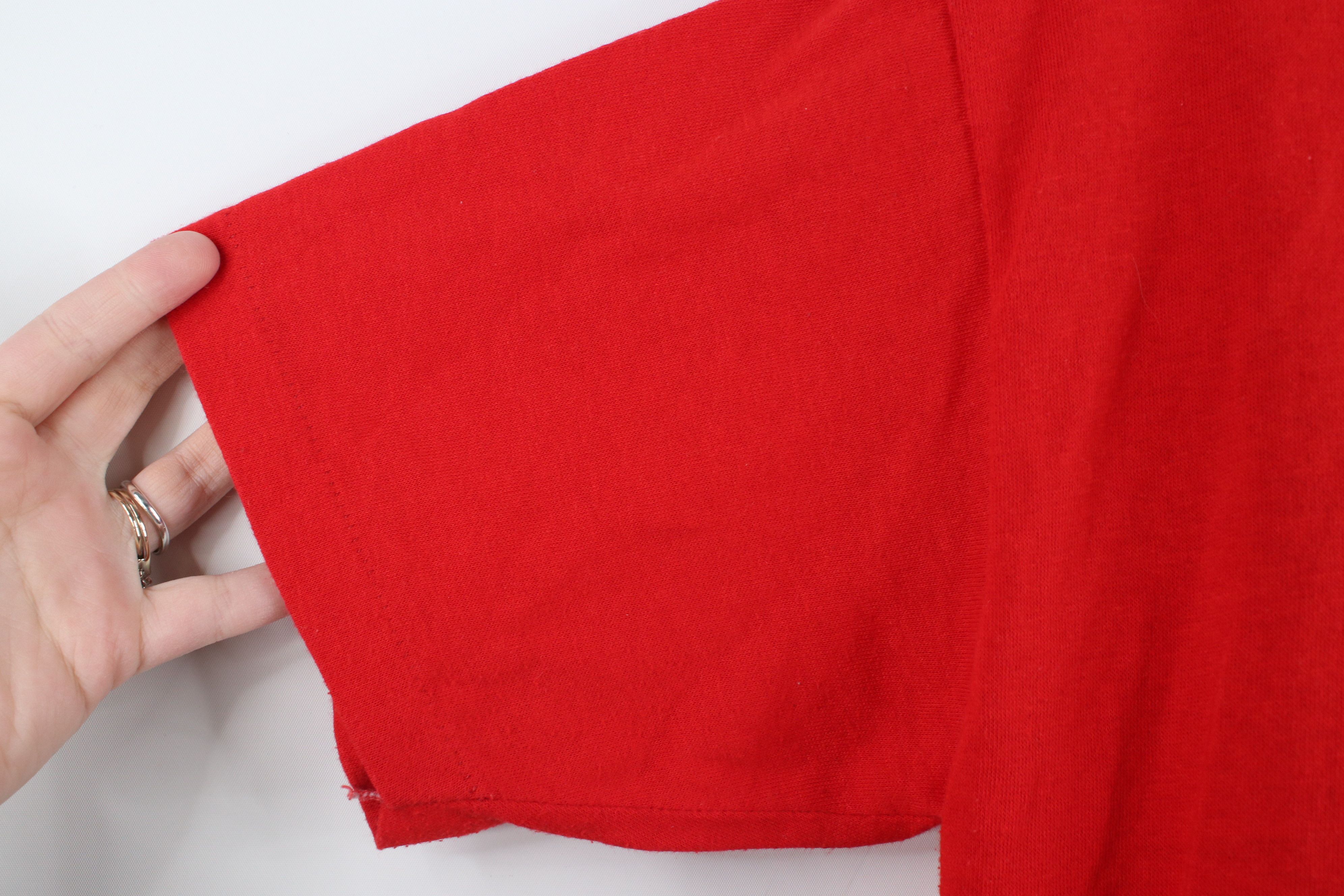 Vintage Vintage 70s In The Hell Is Atlanta Michigan T-Shirt Red USA Size US L / EU 52-54 / 3 - 5 Thumbnail