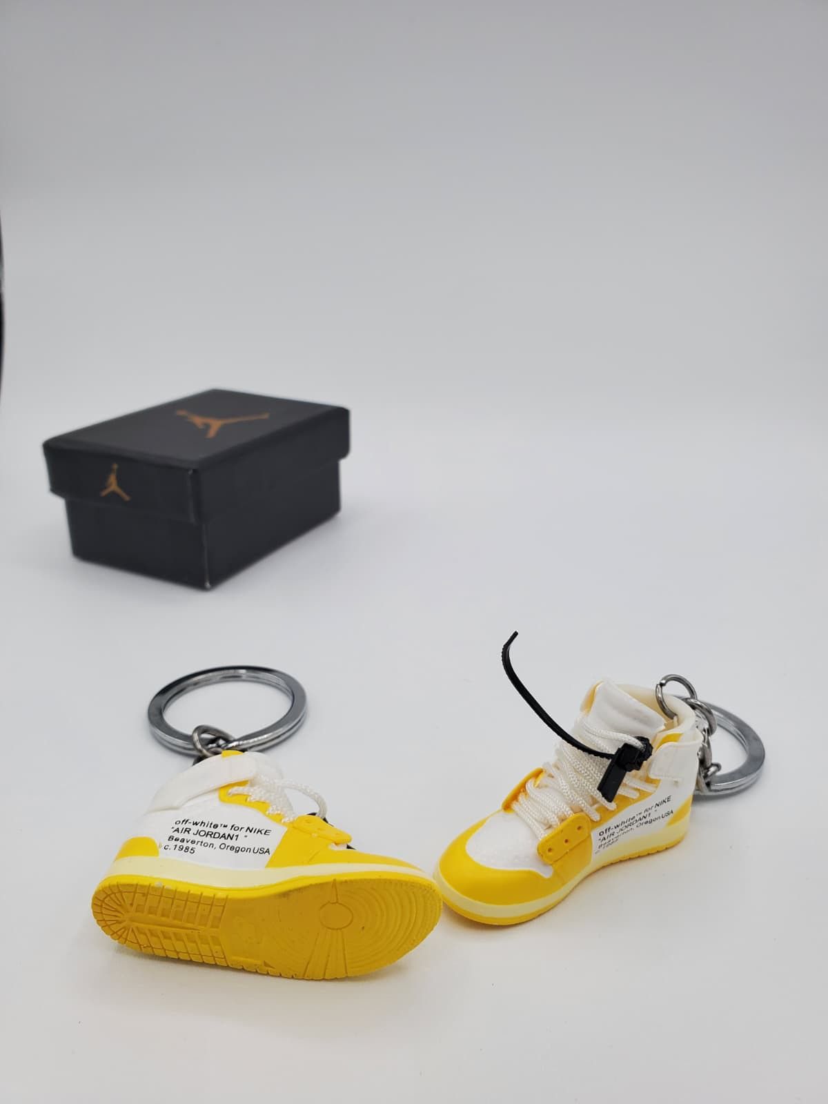 Jordan Brand Jordan 1 High Retro White Canary Yellow Keychain Set Size ONE SIZE - 2 Thumbnail