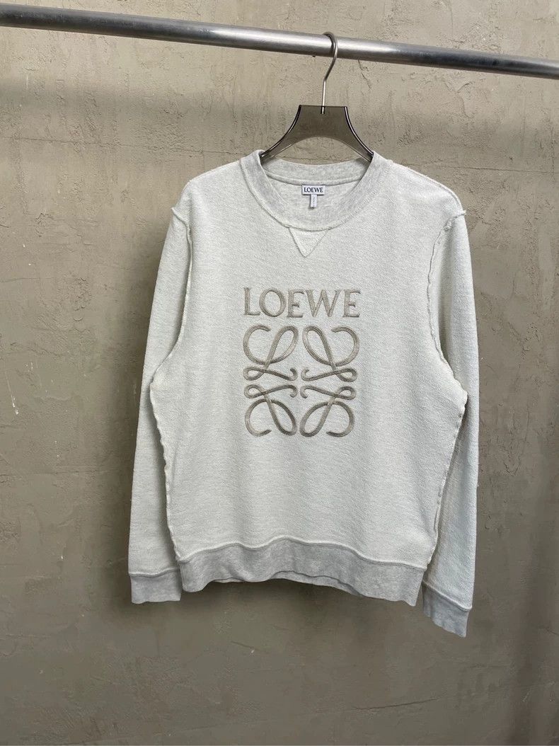 Loewe Loewe Grey-white reverse-wearing embroidered big Logo roun Size S / US 4 / IT 40 - 1 Thumbnail