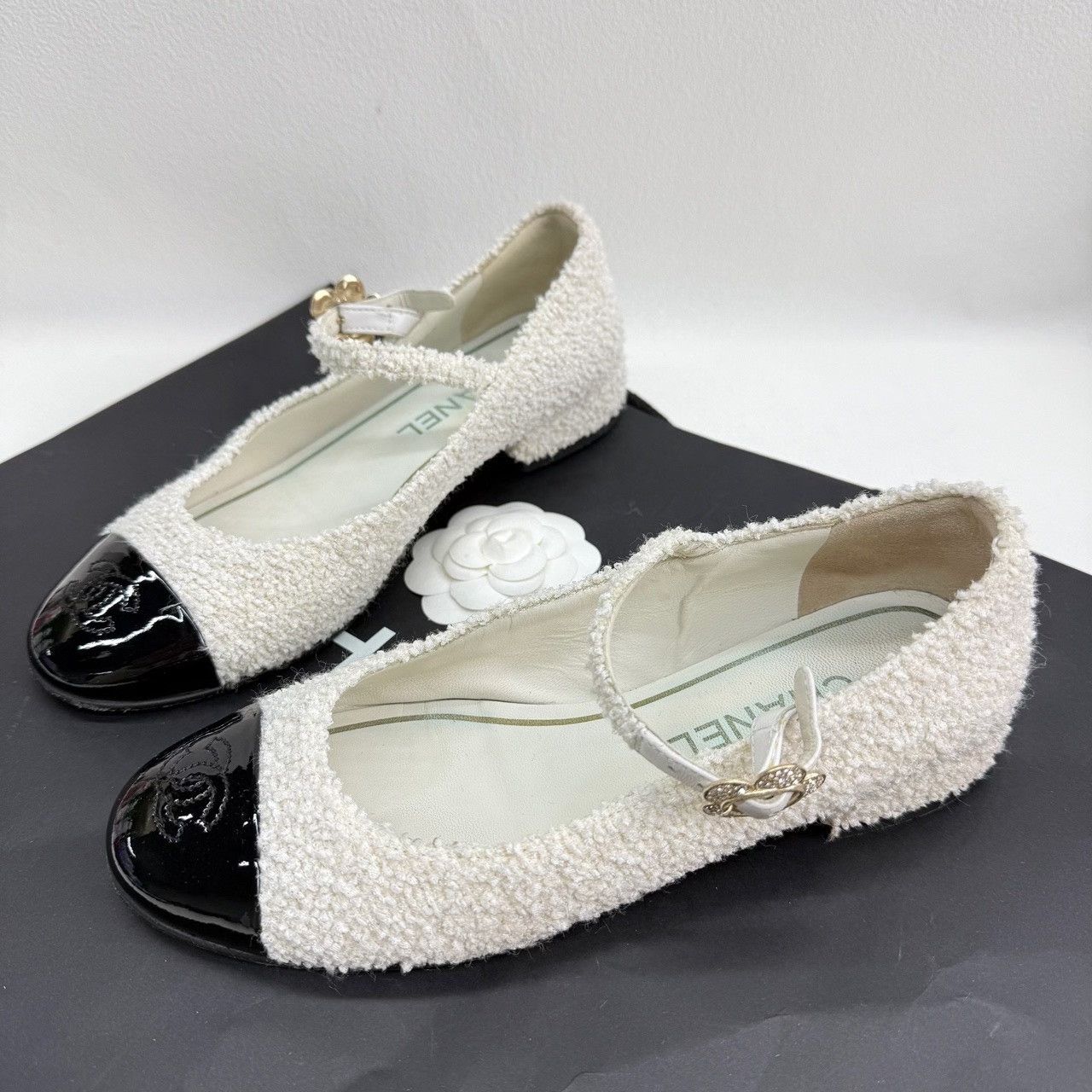 Chanel Chanel Floral Black Lowtop Sneakers us_6-5 Women Size US 6.5 / IT 36.5 - 1 Thumbnail
