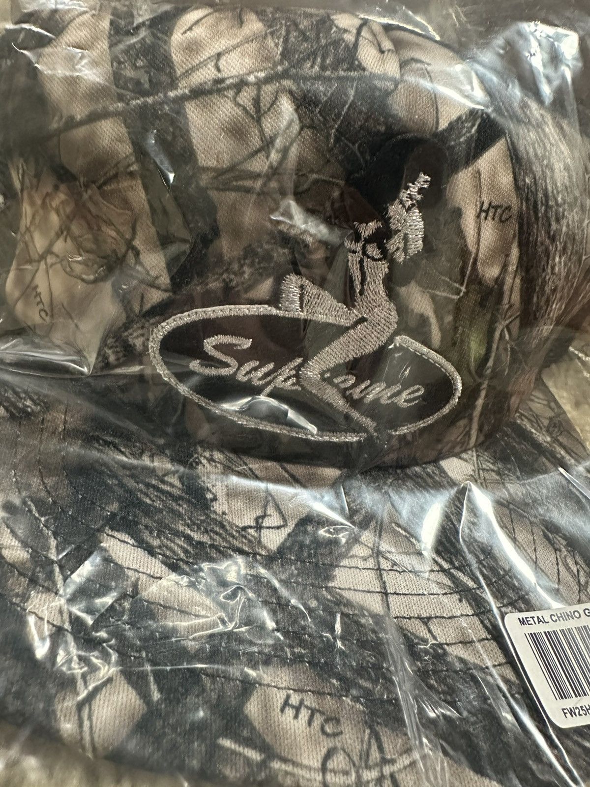 Supreme SUPREME METAL CHINO GIRL MESHBACK 5 PANEL HTC OLIVE CAMO DS Size ONE SIZE - 2 Thumbnail