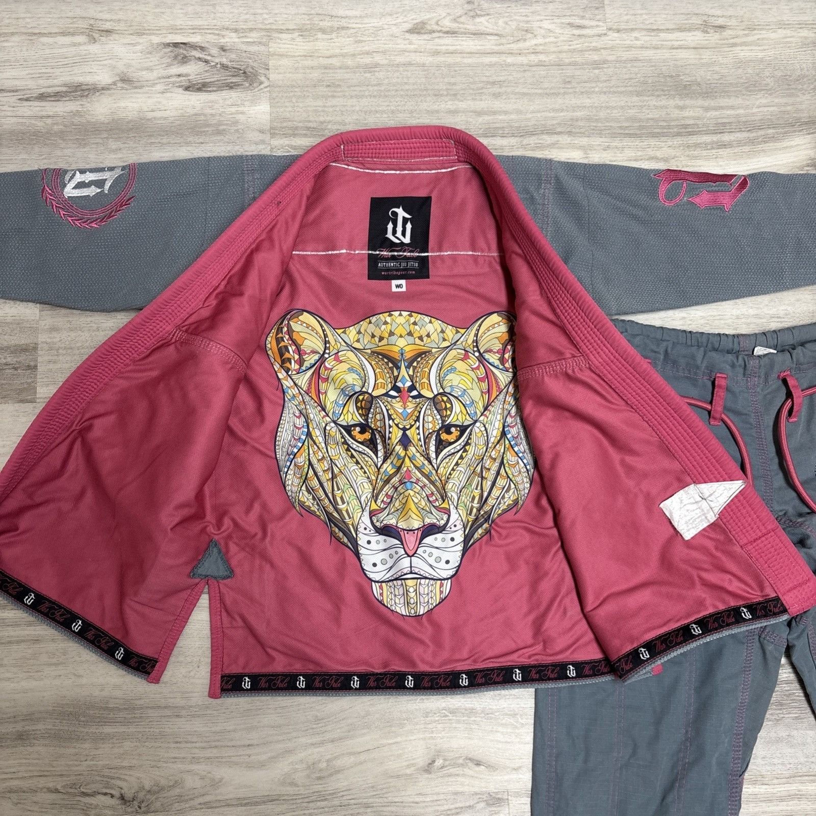 Other War Tribe Lion Heart Jiu Jitsu Gi Womens W0 Gray Pink Unifor Size XS / US 0-2 / IT 36-38 - 2 Thumbnail