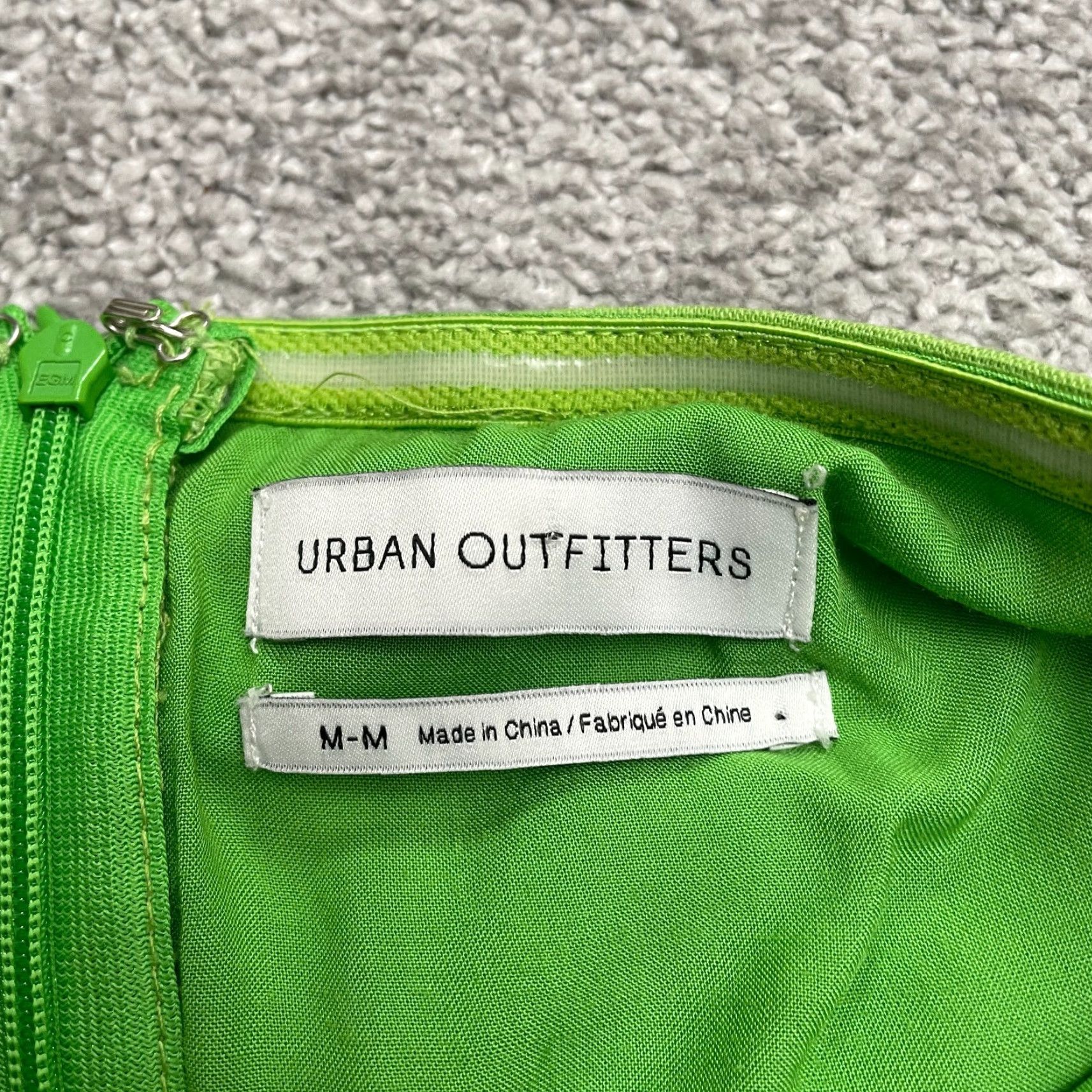 Urban Outfitters Urban Outfitters Romper Womens Medium Apple Green Strapless Tube Waist Hole Bow Size 32" / US 10 / IT 46 - 5 Thumbnail