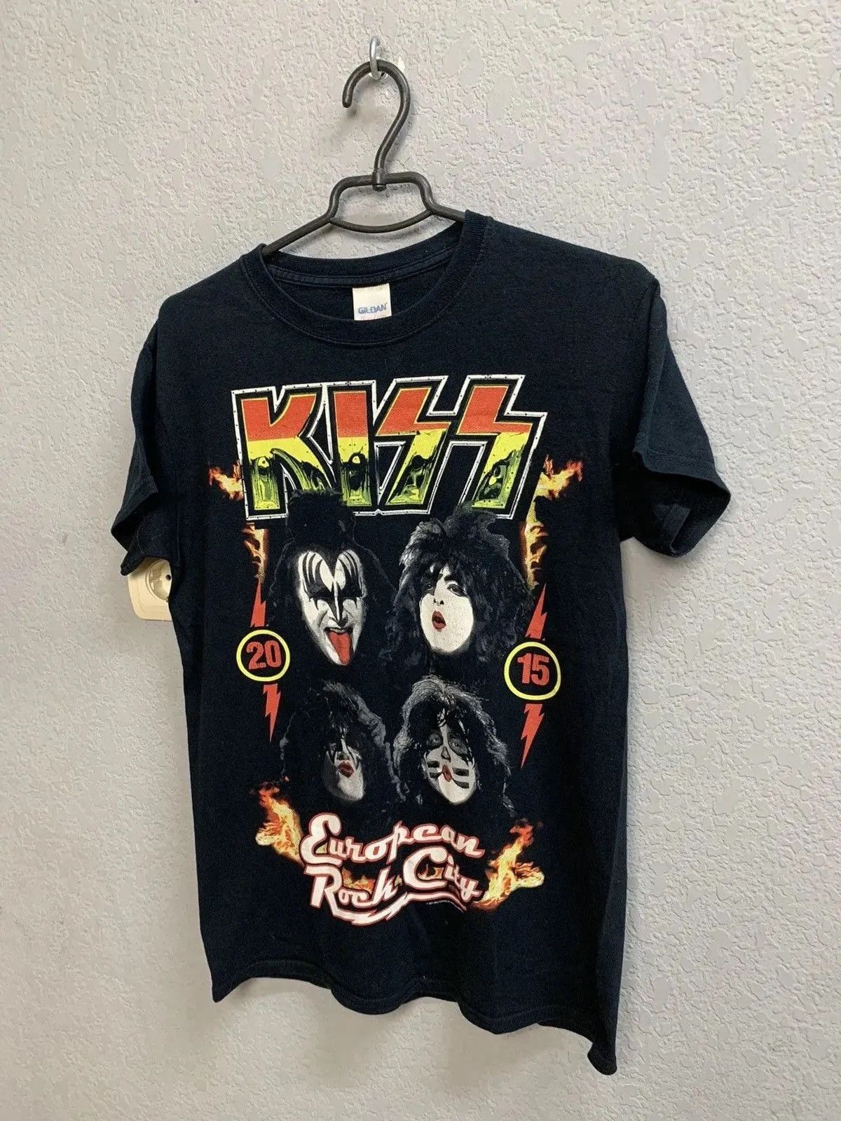 KISS Vintage Kiss rock tee tour 2015 size S European Rock city Size US S / EU 44-46 / 1 - 2 Thumbnail