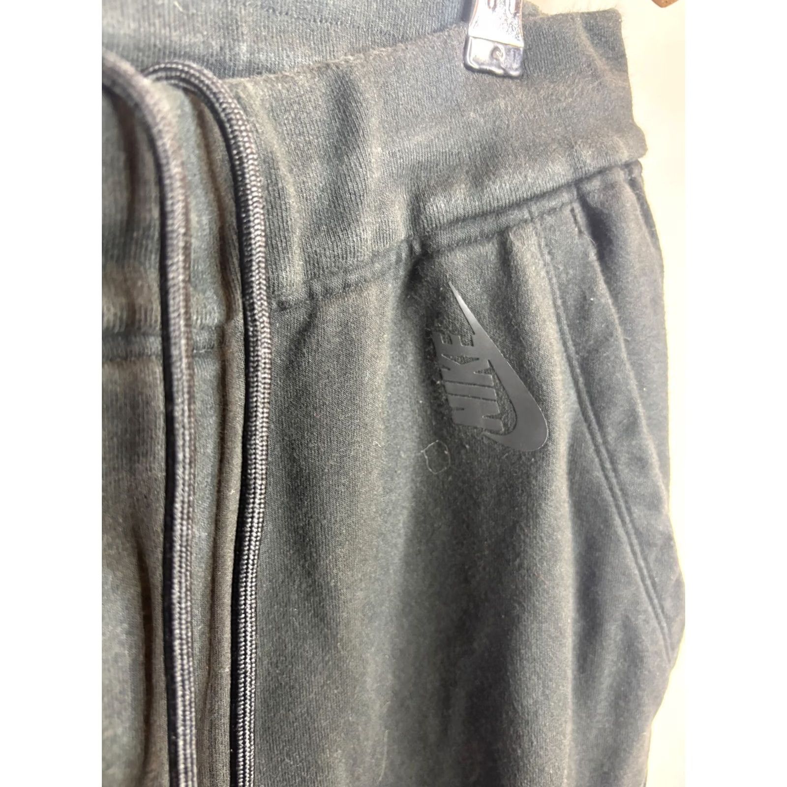 Nike VINTAGE Nike Fleece Jogger Sweatpants Mens Size M Black 4419 Nike Fleece 90s Grunge Athletic Pants Mens Black Size US 31 - 3 Thumbnail