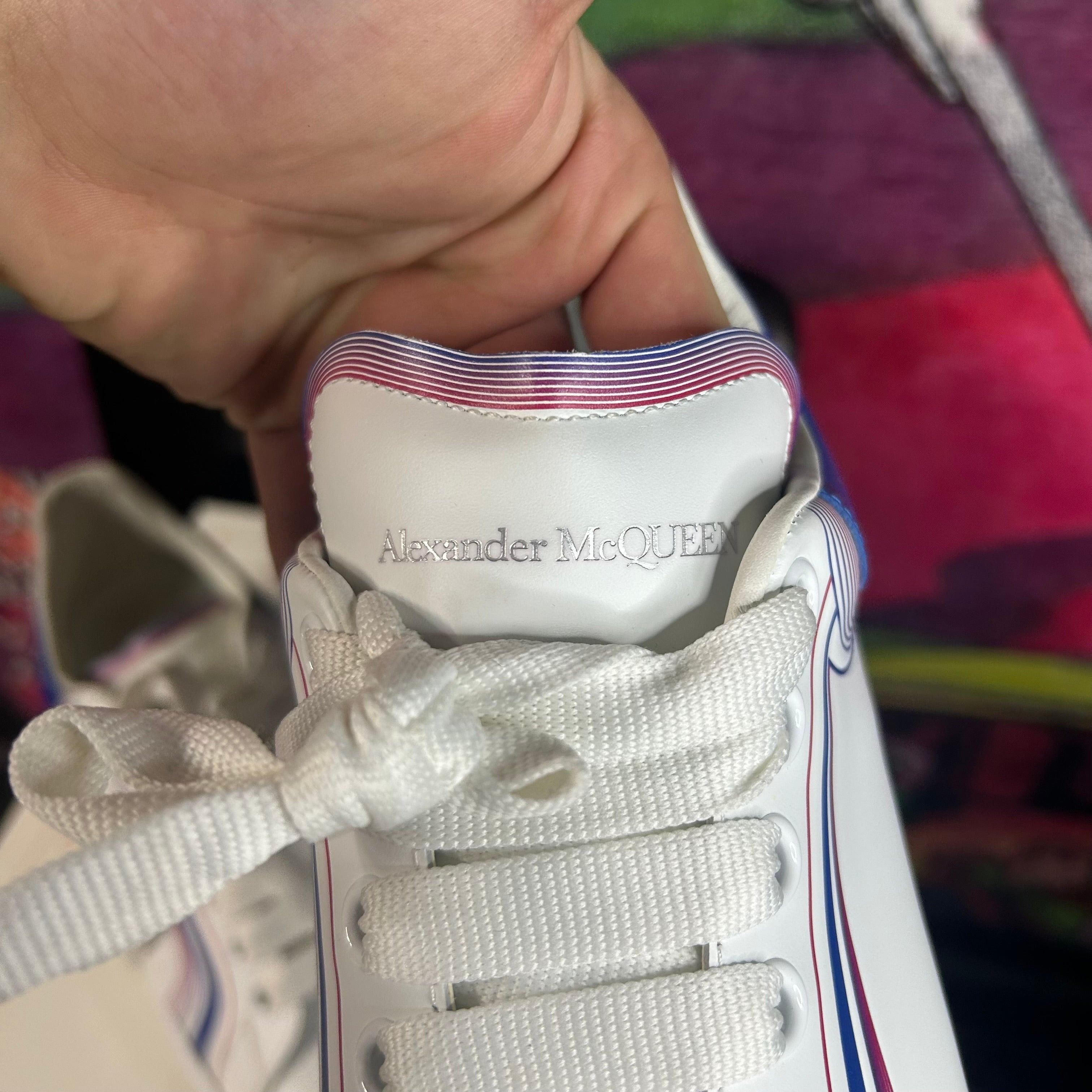 Alexander McQueen Alexander McQueen Oversized Sneakers White Galactic Blue Size US 8 / EU 41 - 6 Thumbnail