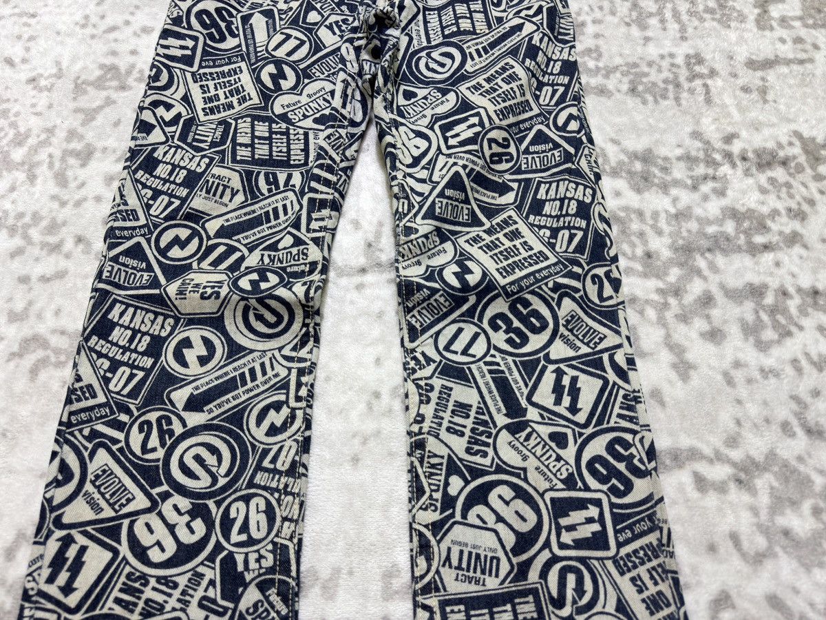 Japanese Brand Vintage Original Jeans All Over Print Low Rise Denim Jeans Size US 29 - 6 Thumbnail