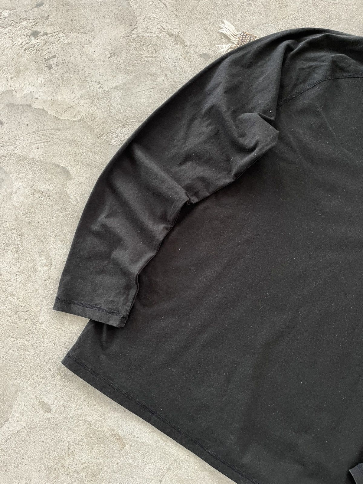 Carhartt × Vintage Vintage Carhartt Longsleeve TShirt Black Workwear faded tee Size US M / EU 48-50 / 2 - 2 Thumbnail