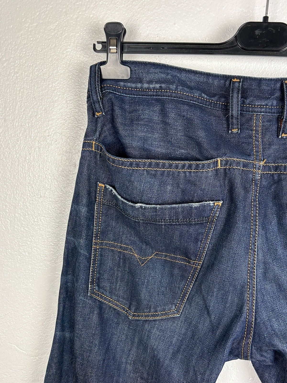 Diesel Diesel Braddom 0806W Regular Slim Carrot Jeans In Size 31/32 Size US 31 - 8 Thumbnail