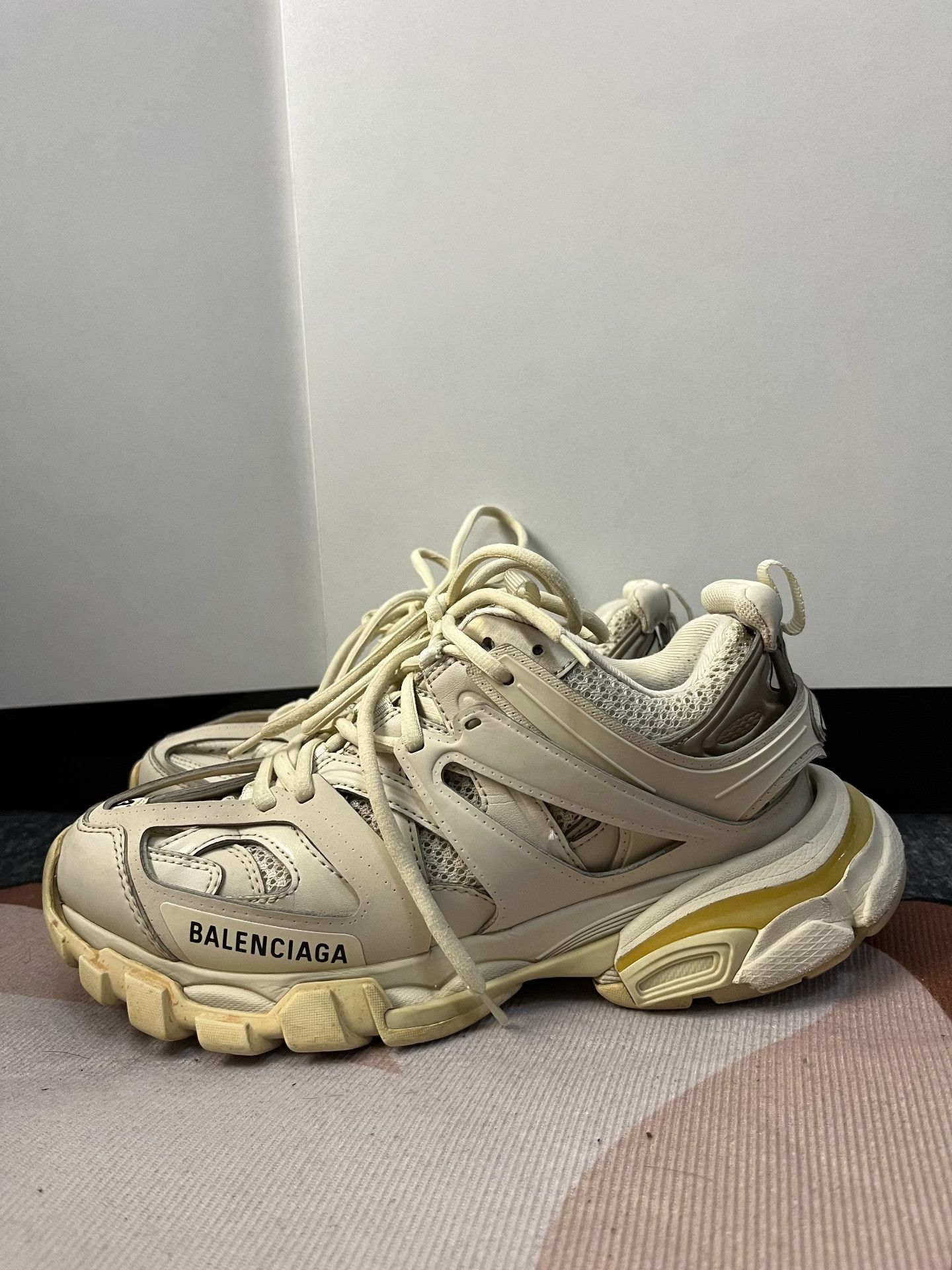 Balenciaga Balenciaga Lowtop Sneakers 37 Women Size US 6.5 / IT 36.5 - 1 Thumbnail