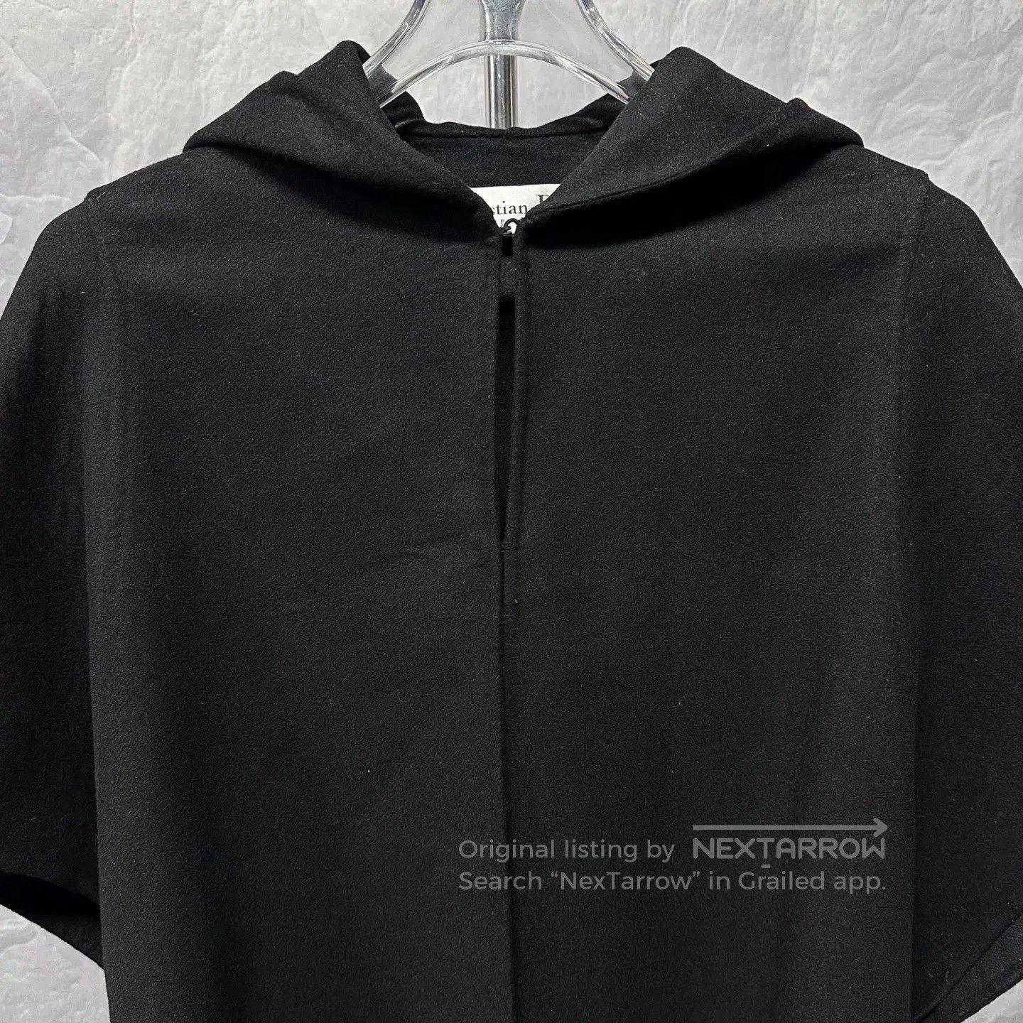 Dior black hooded wool cape by dior. Size XS / US 0-2 / IT 36-38 - 2 Thumbnail
