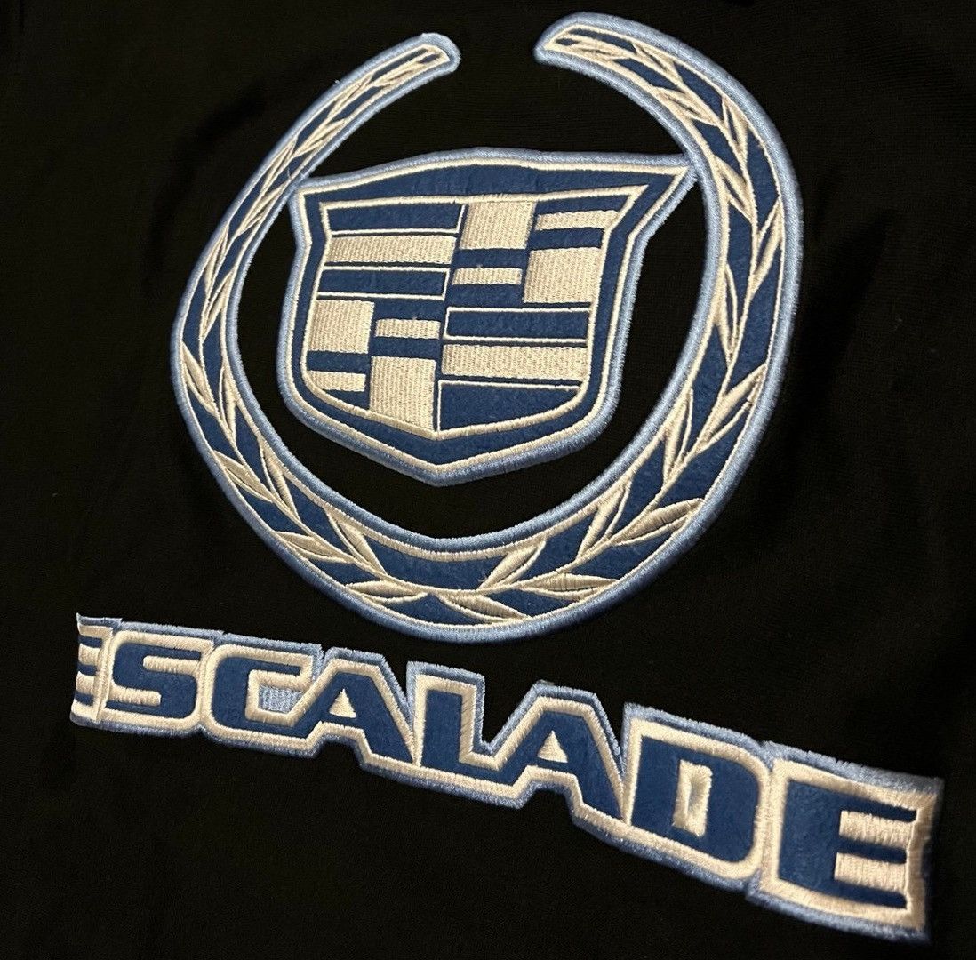 Steve And Barrys Vintage Cadillac Escalade Crewneck Sweater Size Medium Size US M / EU 48-50 / 2 - 2 Thumbnail