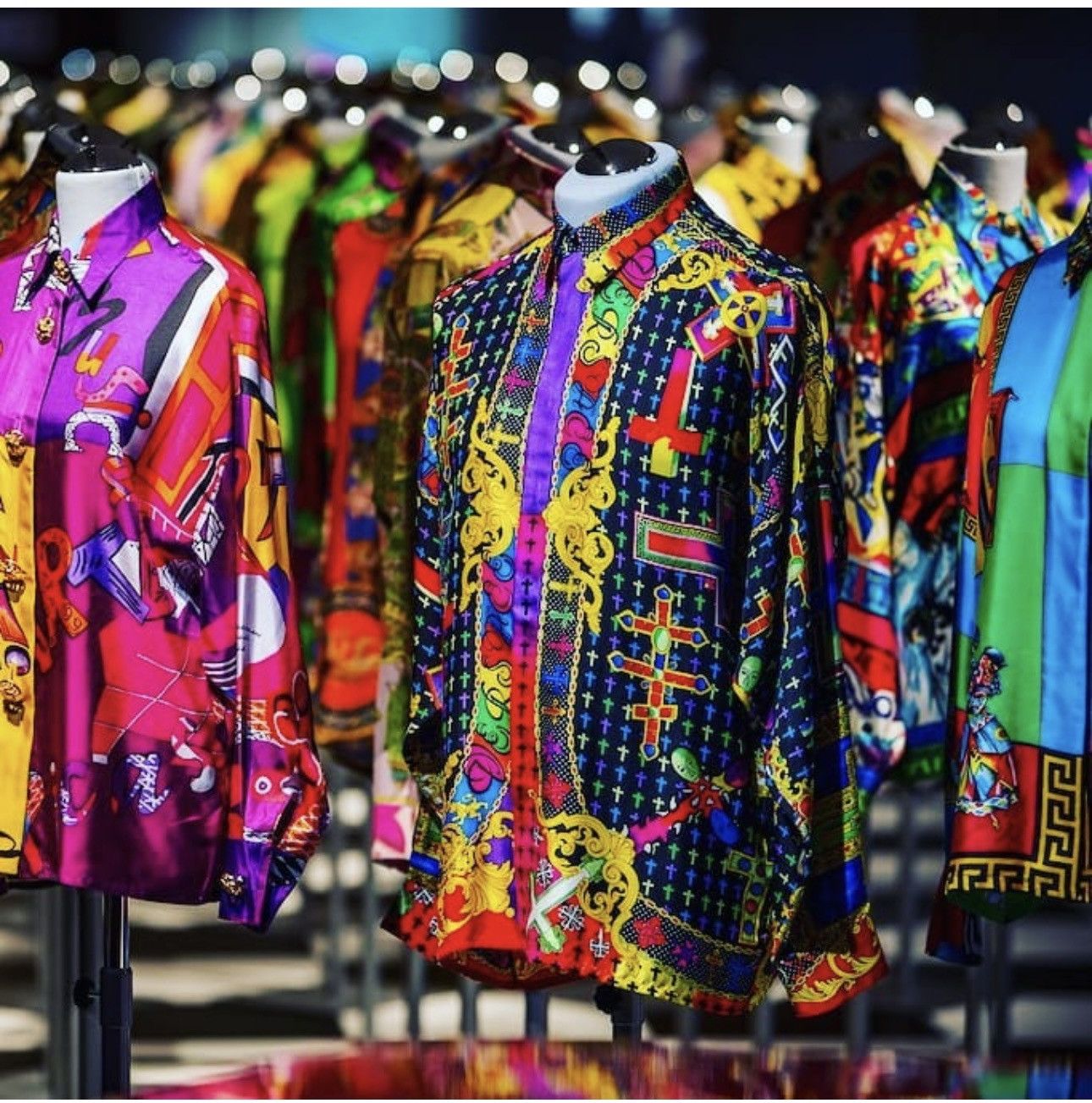Versace Vintage Gianni Versace 1993 / 1994 crucifix silk shirt Size US M / EU 48-50 / 2 - 11 Thumbnail