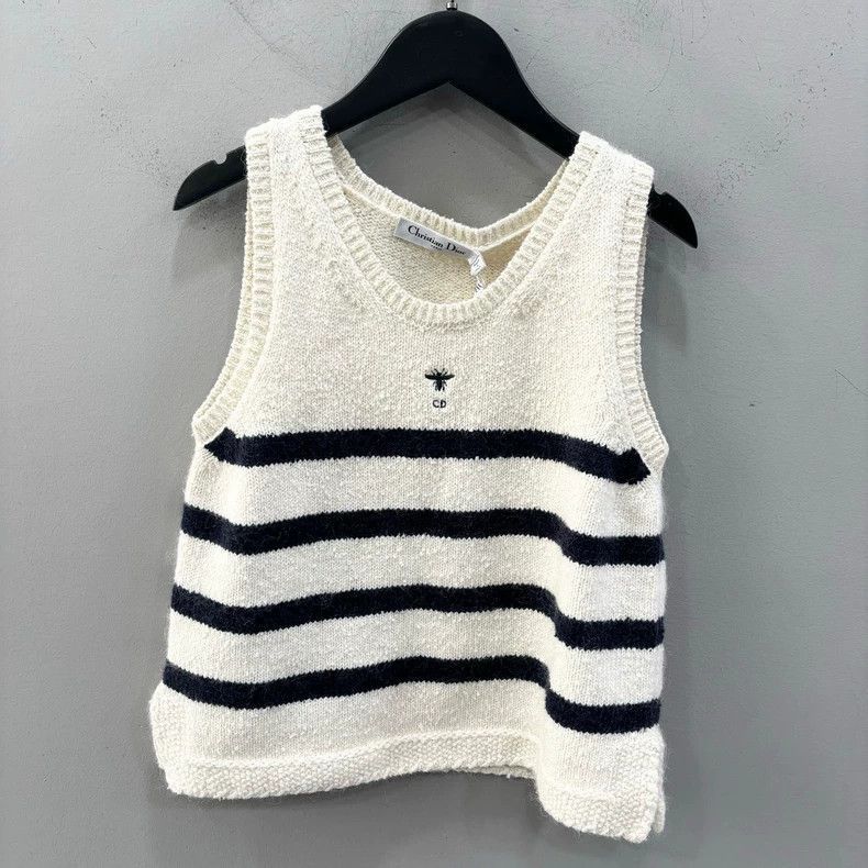 Dior Dior Embroidered Knitted Vest in Cream-2506 Size M / US 6-8 / IT 42-44 - 2 Thumbnail