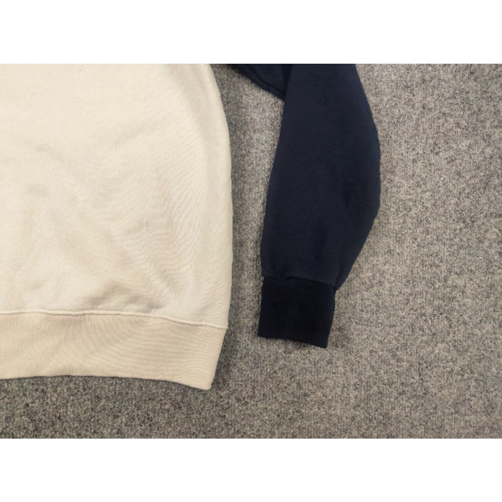 Vintage VINTAGE Saint Moritz Switzerland Design Logo Crewneck Sweatshirt Shirt Men M Beige Graphic Print 90s Army Style Size US M / EU 48-50 / 2 - 5 Thumbnail