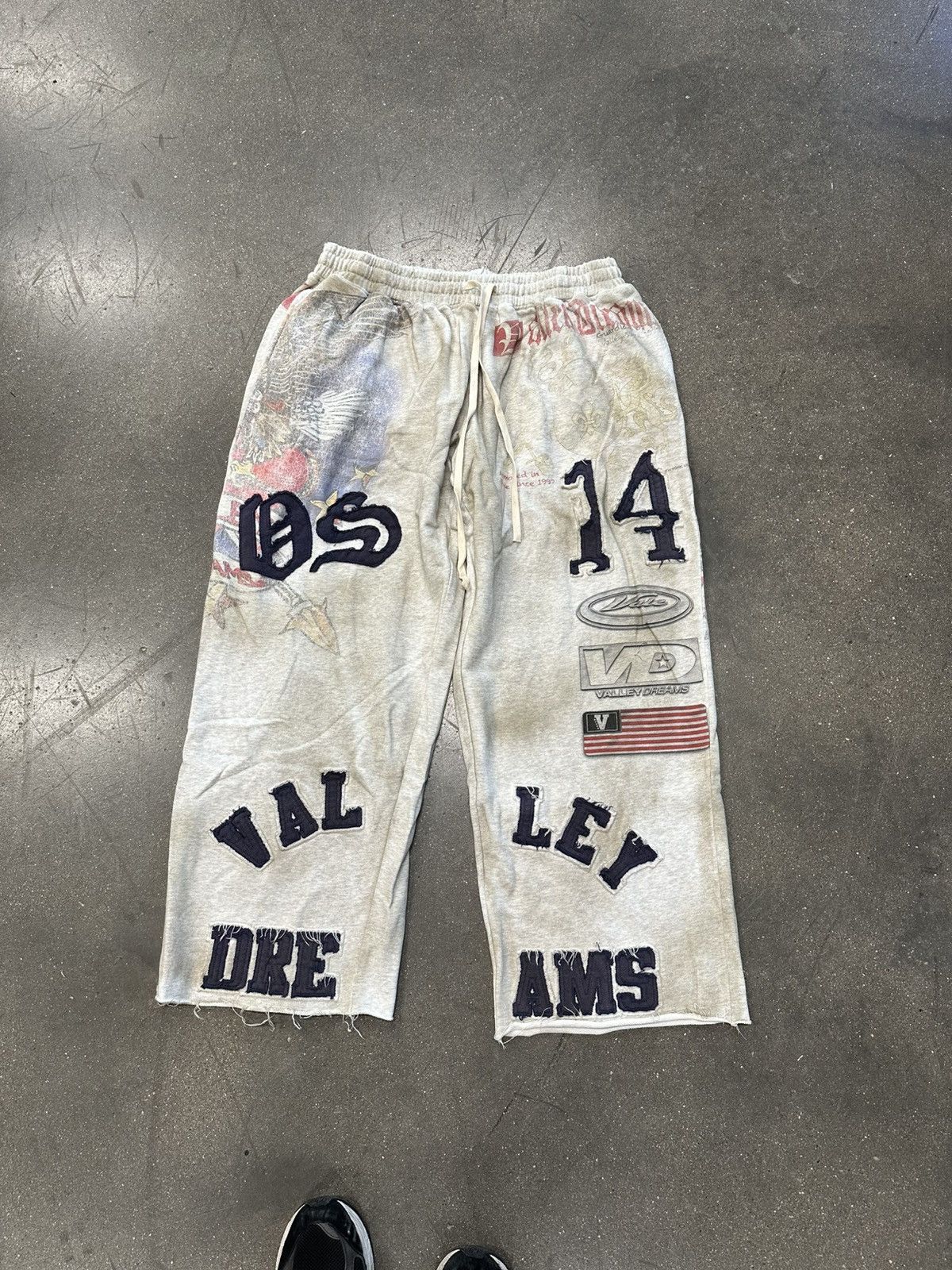 Vale Vale Forever Crash Sweats Dirty Grey Size US 34 / EU 50 - 1 Thumbnail