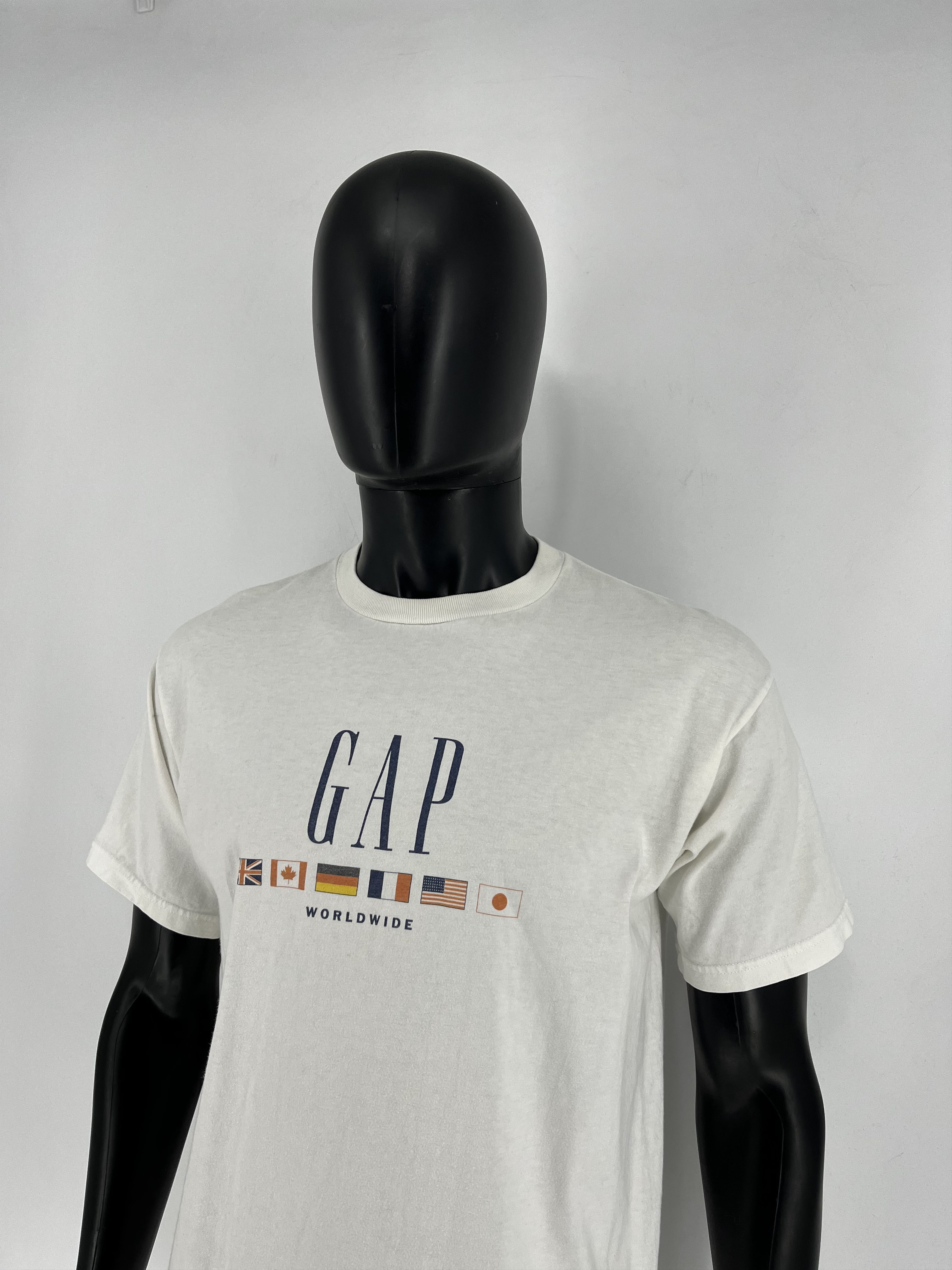 Gap Vintage 90s Gap Gap Worldwide Flag Print On Single Stitch Size US M / EU 48-50 / 2 - 8 Thumbnail
