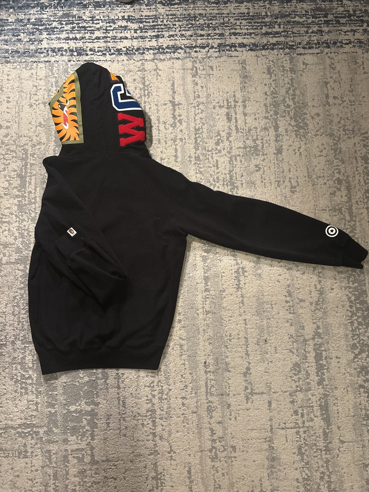 Bape A Bathing Ape Men Shark Pullover Hoodie Size US L / EU 52-54 / 3 - 2 Thumbnail