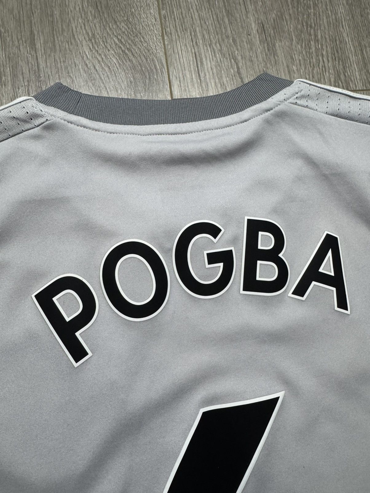 Adidas Paul Pogba Manchester United Jersey adidas 3rd Kit 2017/18 Size US S / EU 44-46 / 1 - 9 Thumbnail