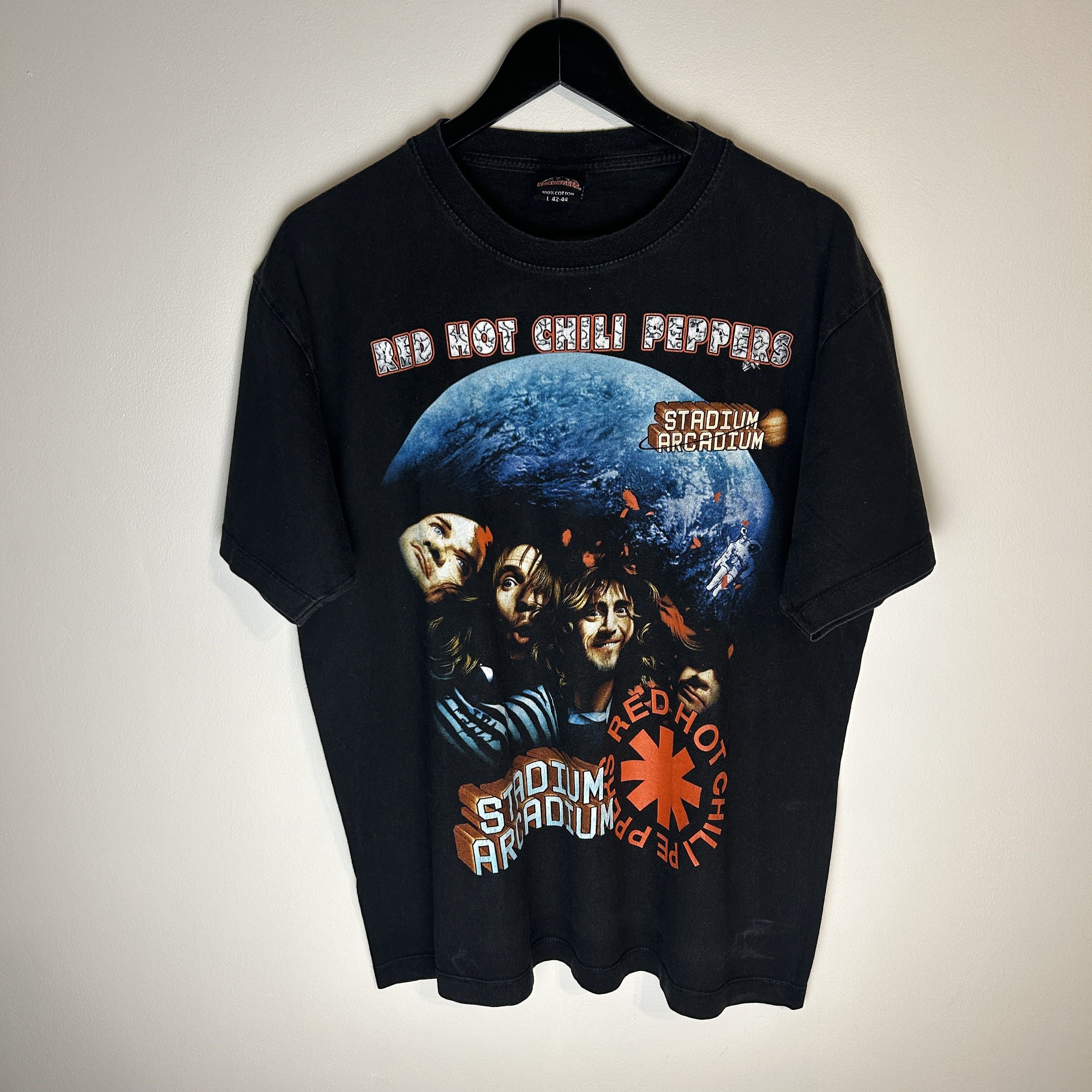Band Tees Vintage Red Hot Chili Peppers Stadium Arcadium Band T-shirt Size US L / EU 52-54 / 3 - 1 Thumbnail