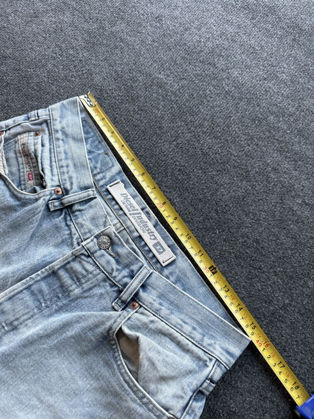 Diesel Vintage Retro Diesel Industry Jeans Made in Italy Light Wash Size US 31 - 19 Thumbnail