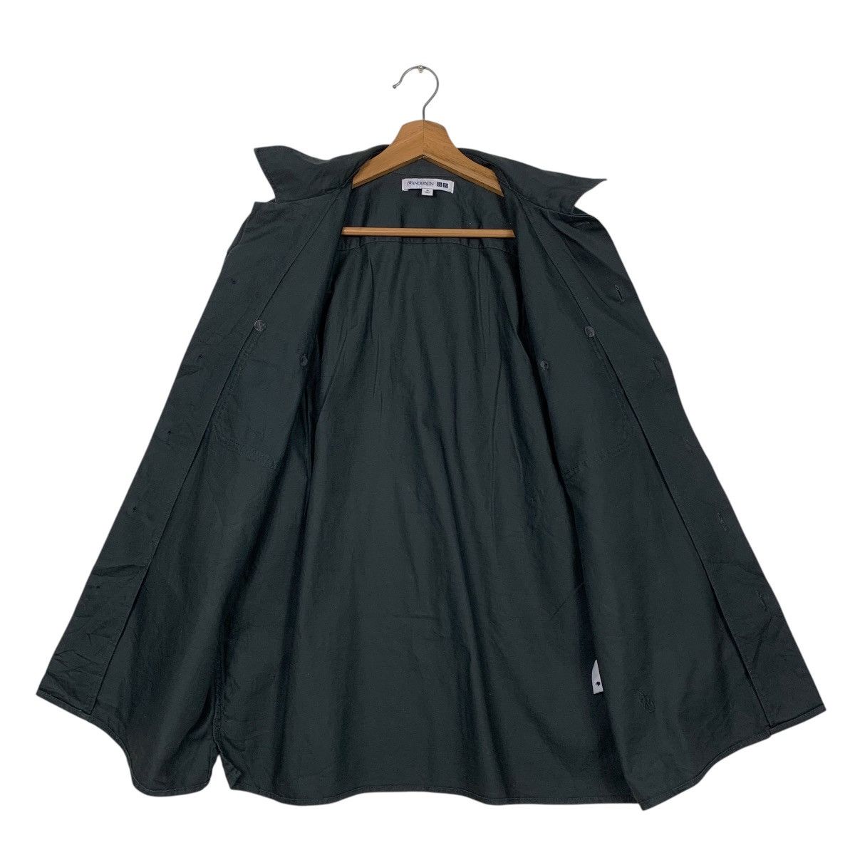 JW Anderson × Uniqlo JW Anderson x Uniqlo Shirt Size US M / EU 48-50 / 2 - 11 Thumbnail